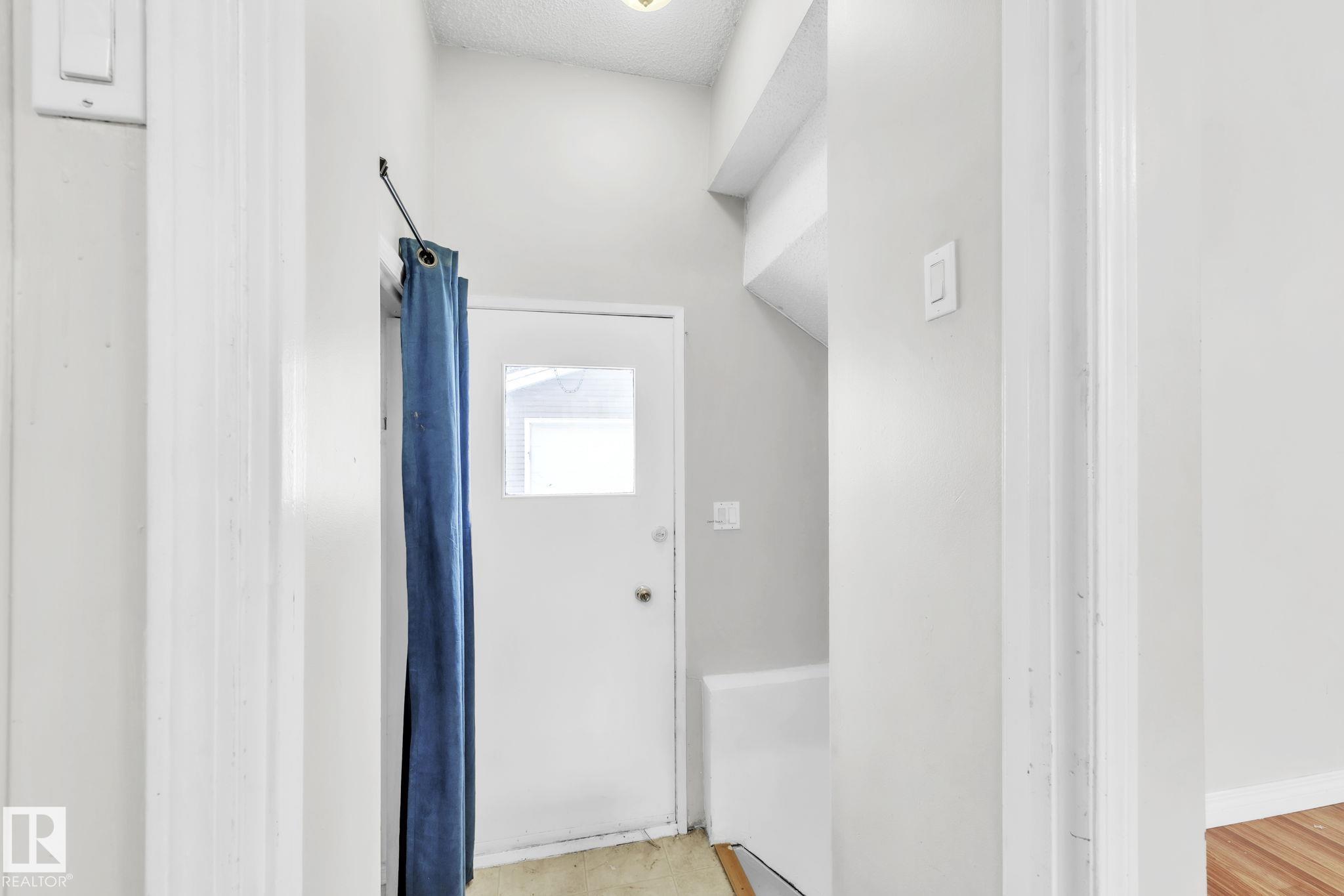 Photo 31 at 9208 99a Avenue, Morinville