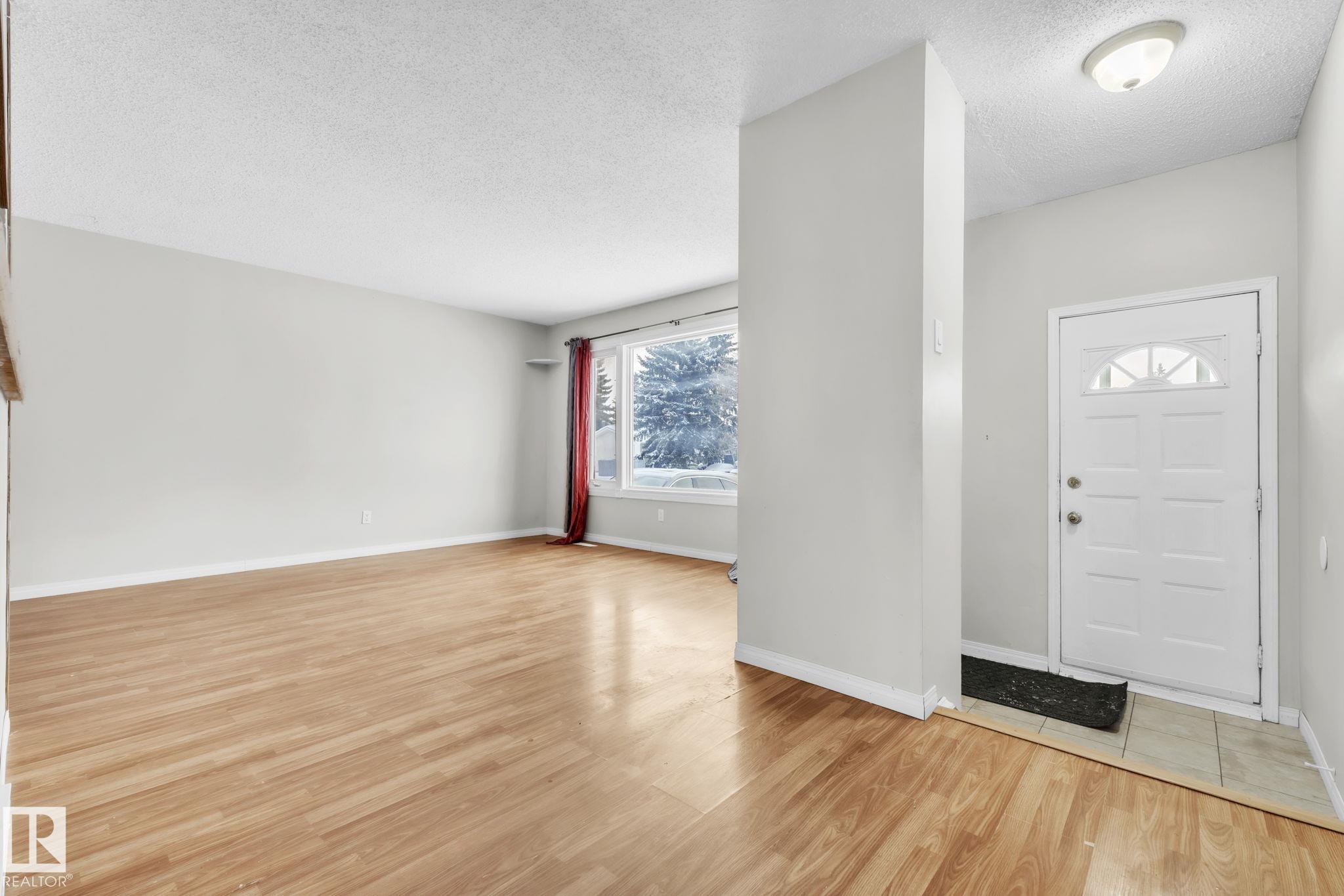 Photo 6 at 9208 99a Avenue, Morinville