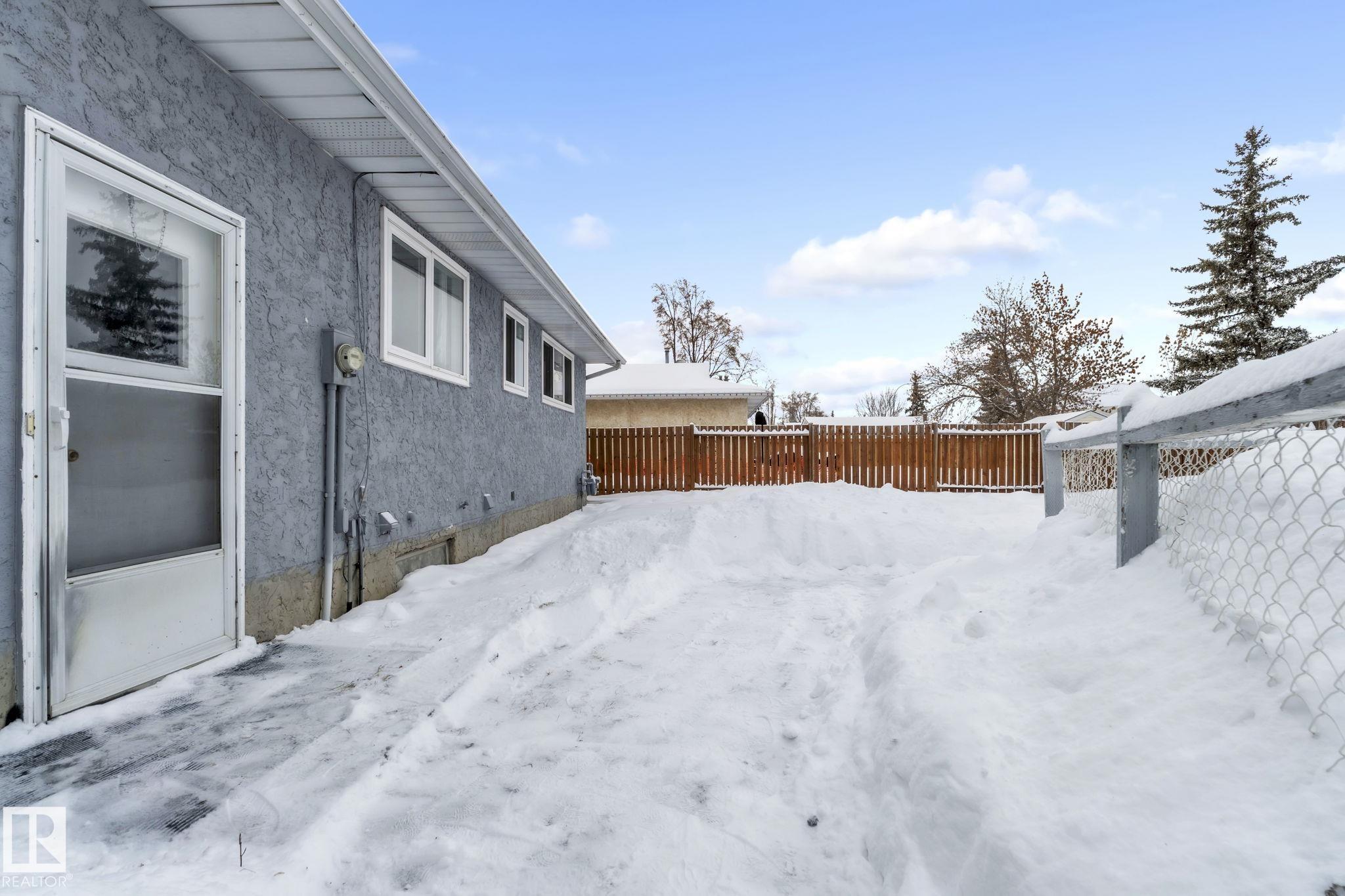 Photo 52 at 9208 99a Avenue, Morinville