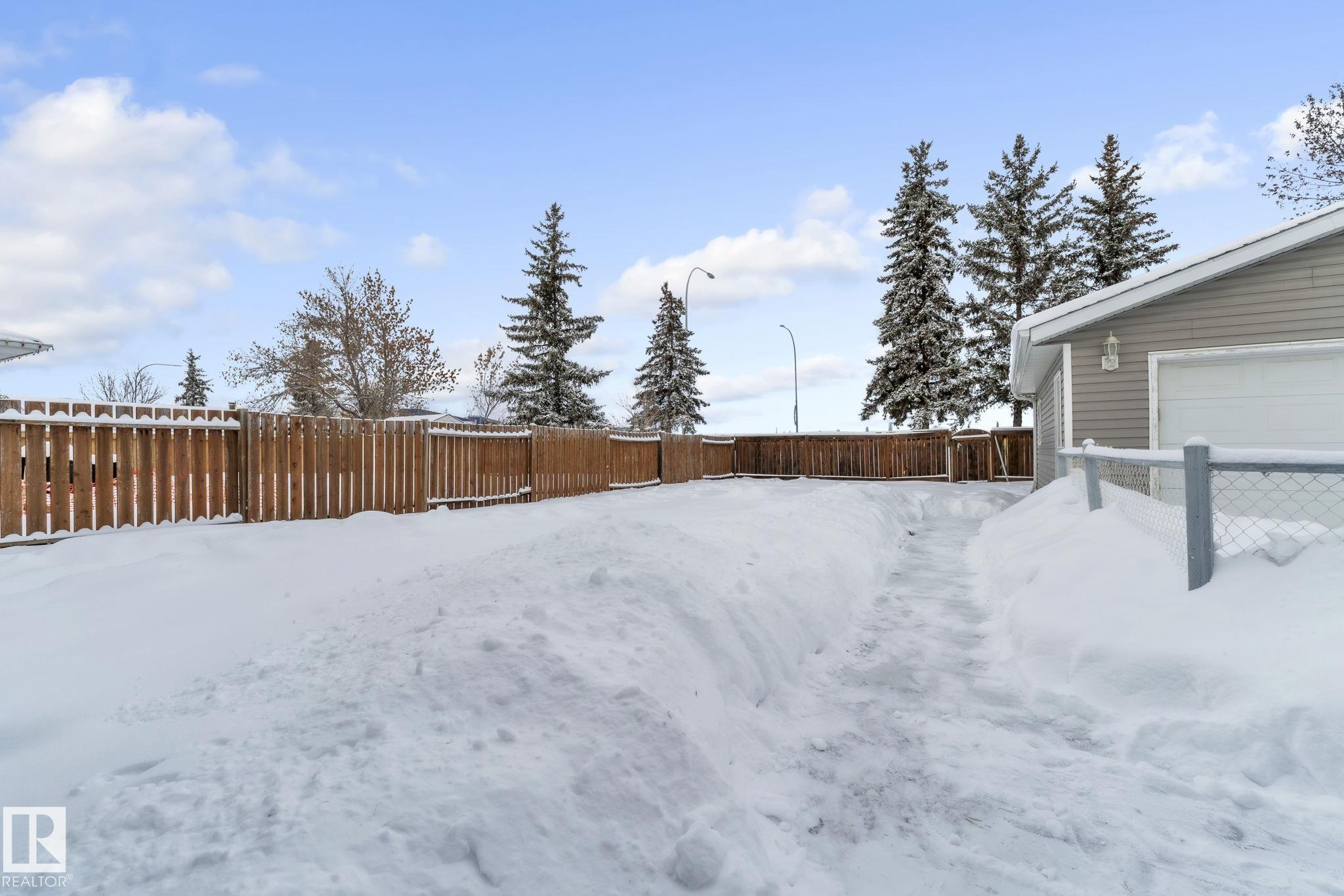 Photo 53 at 9208 99a Avenue, Morinville