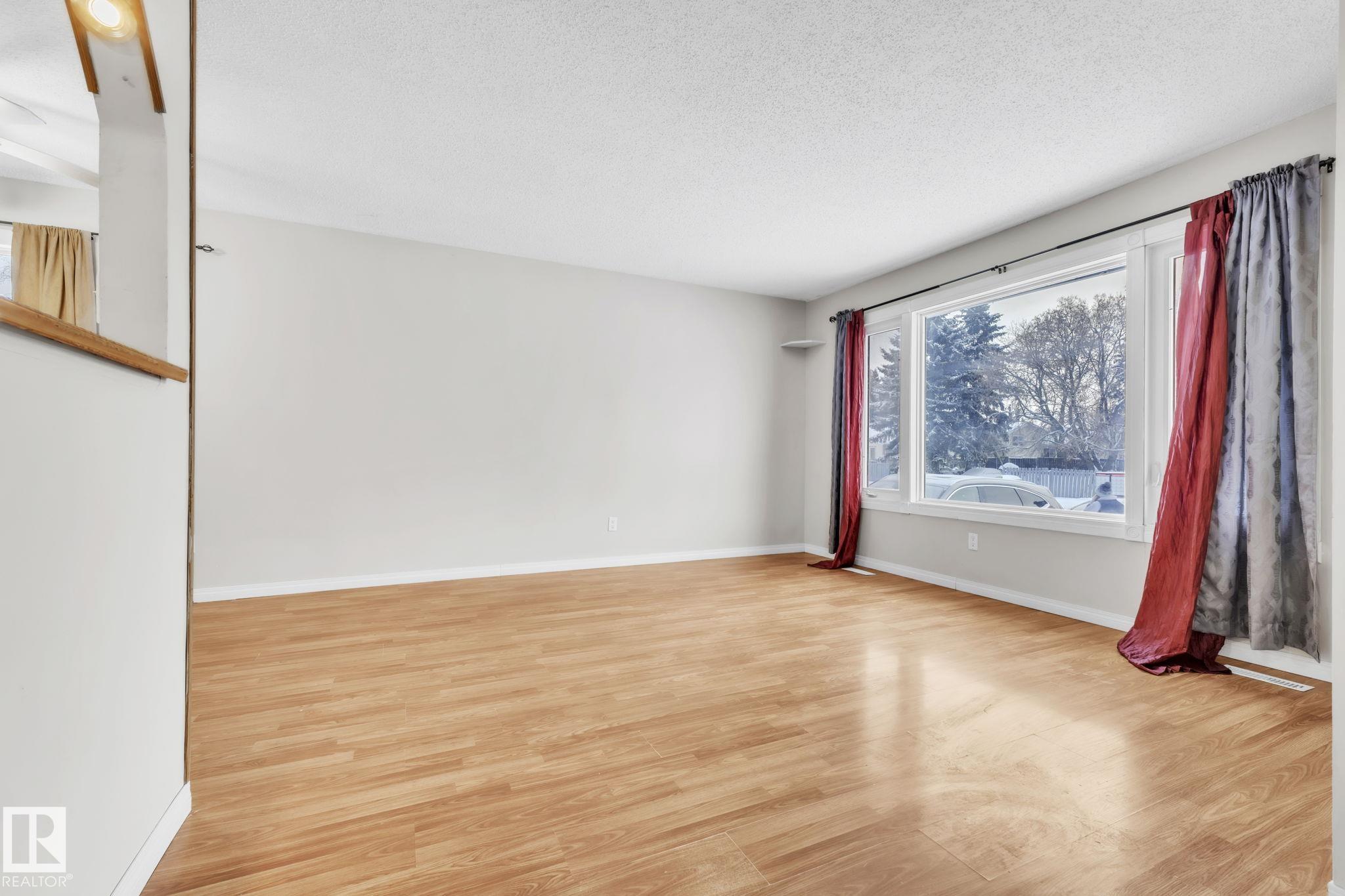 Photo 7 at 9208 99a Avenue, Morinville