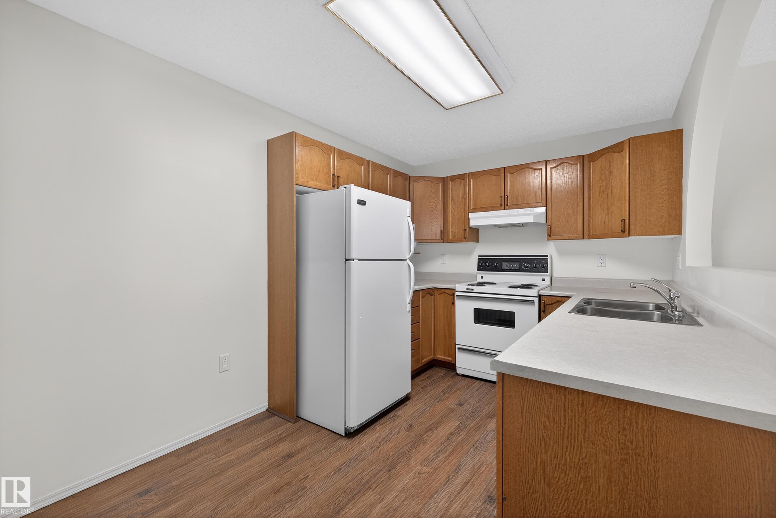 Photo 11 at 106 - 15499 Castle Downs Road NW, Beaumaris, Edmonton