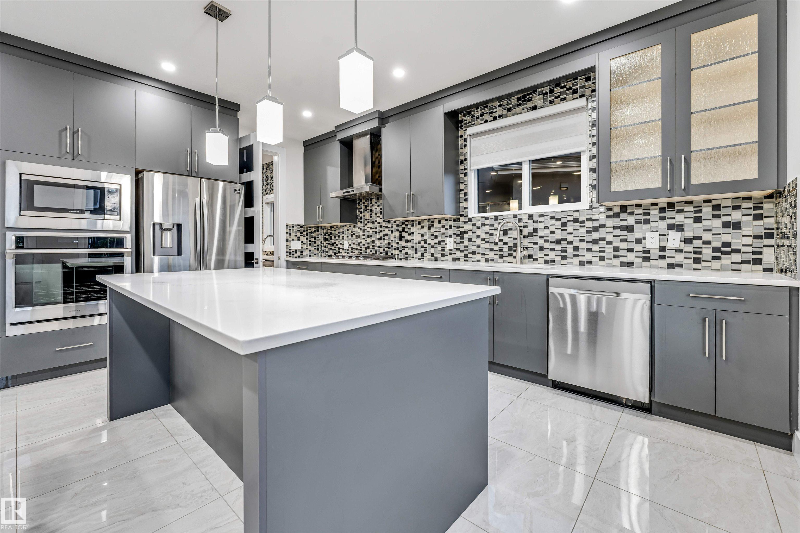 Photo 28 at 1935 19 Avenue NW, Laurel, Edmonton