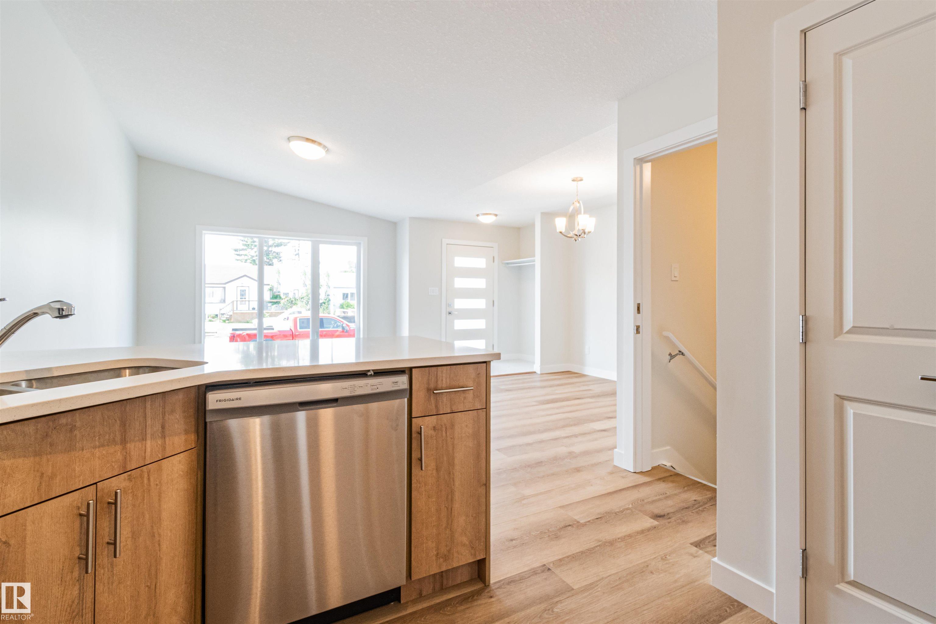 Photo 12 at 12038 86 Street NW, Eastwood, Edmonton