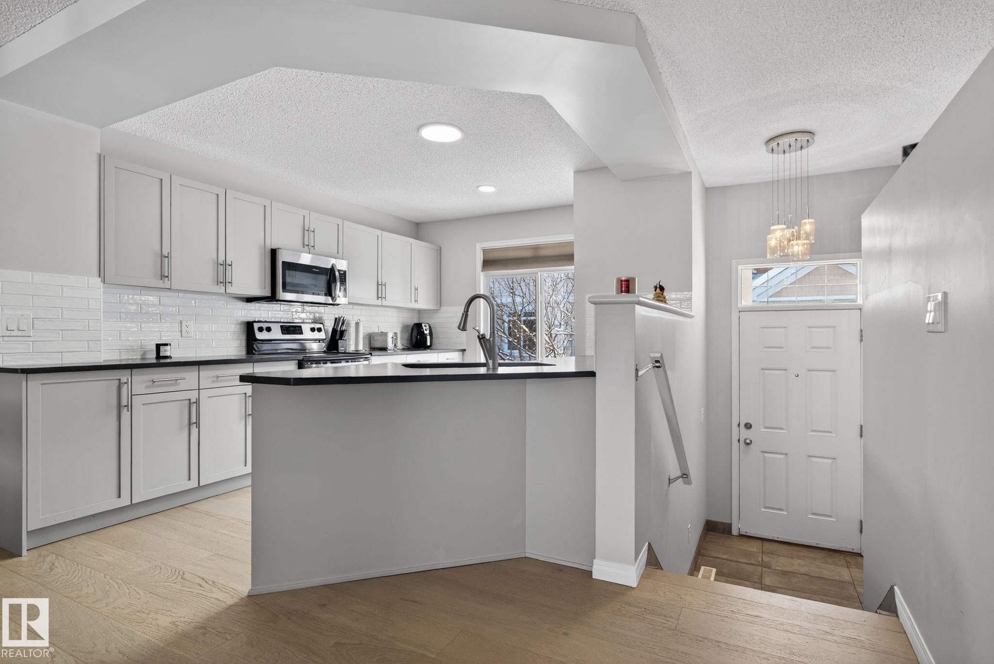 Picture for #60 1804 70 ST SW