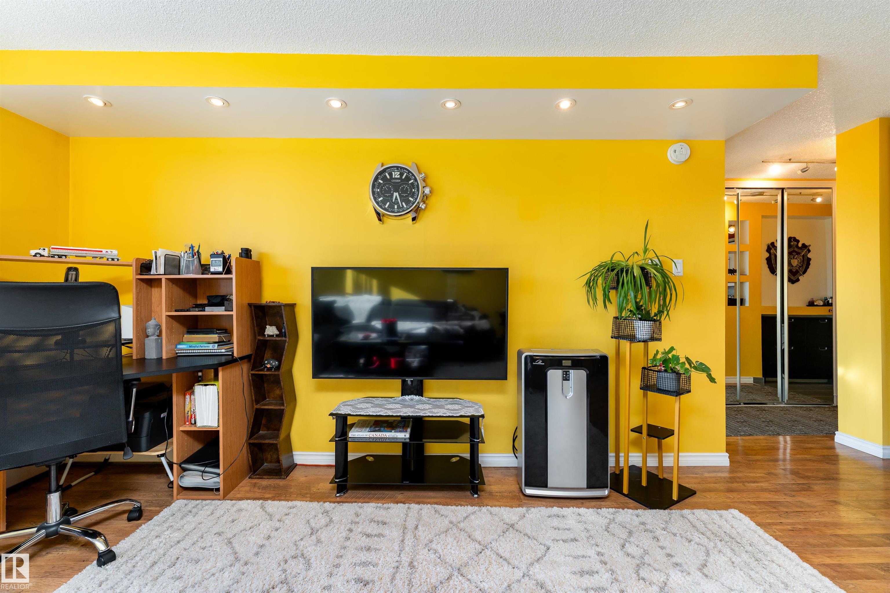 Photo 23 at 604 - 9028 Jasper Avenue NW, Boyle Street, Edmonton