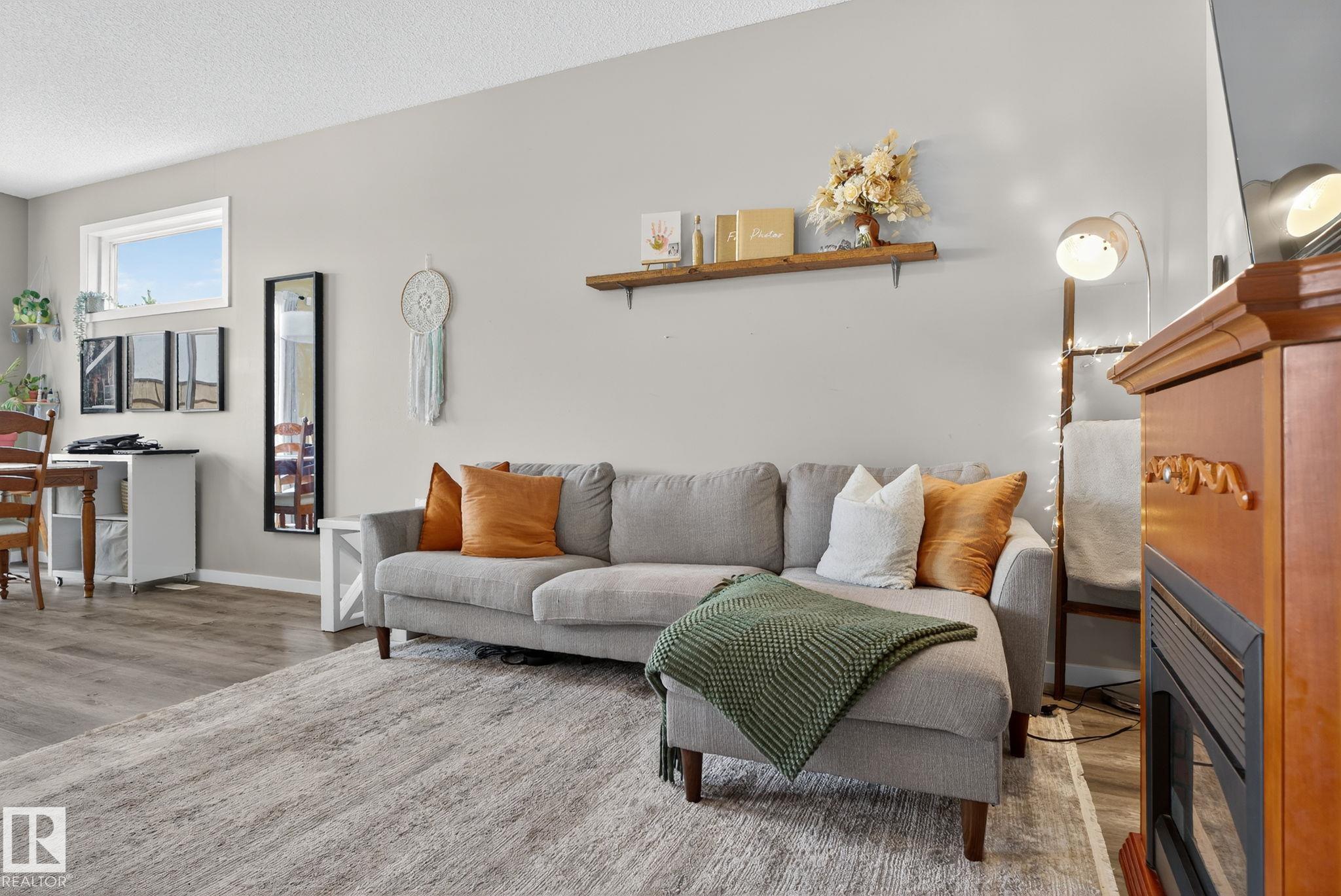 Photo 18 at 211 Sturtz Bend, Southfork, Leduc