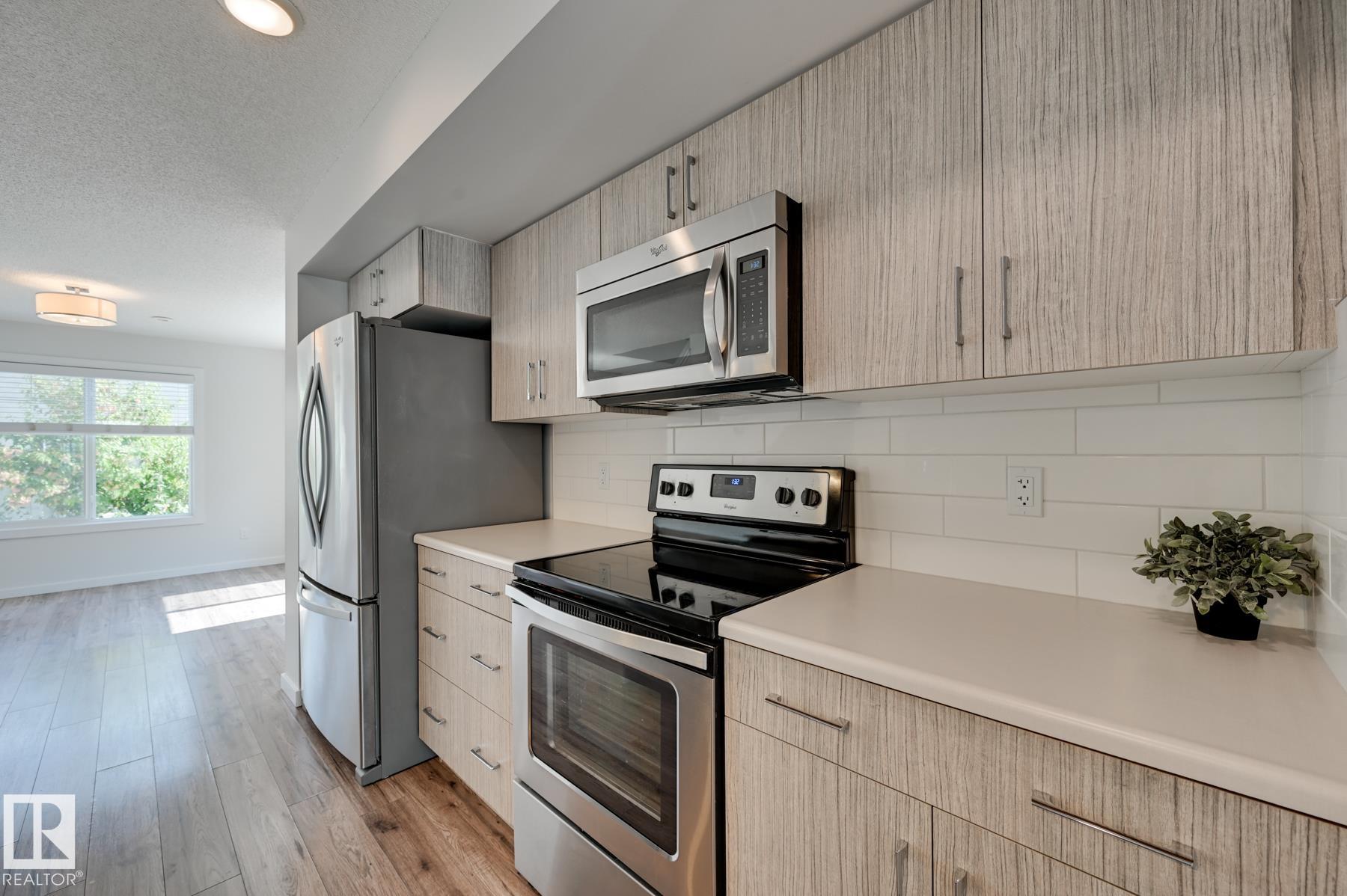 Photo 14 at 26 - 2215 24 Street NW, Laurel, Edmonton