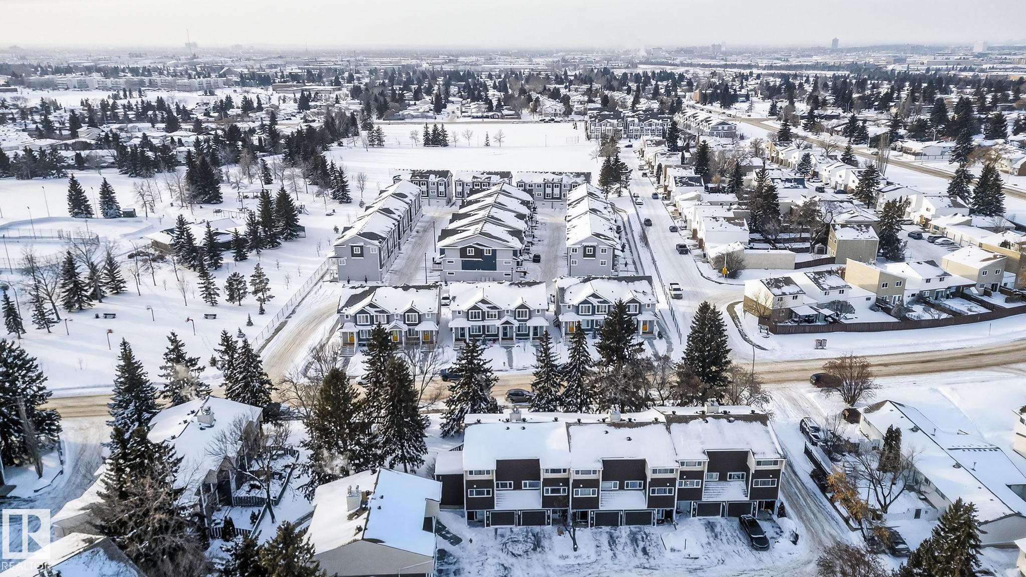 Photo 17 at 1037 Millbourne Rd E NW, Michaels Park, Edmonton