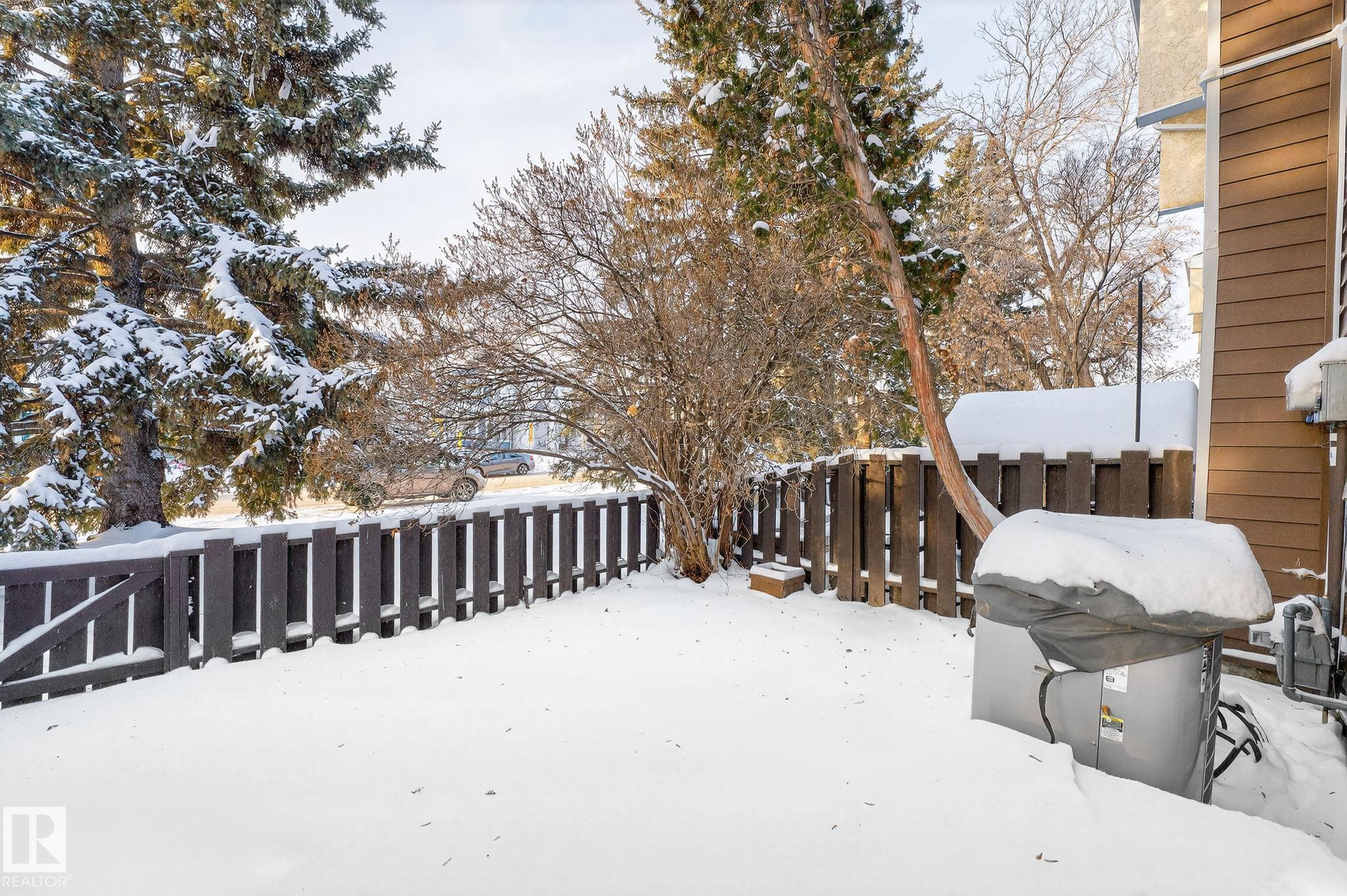 Photo 28 at 1037 Millbourne Rd E NW, Michaels Park, Edmonton