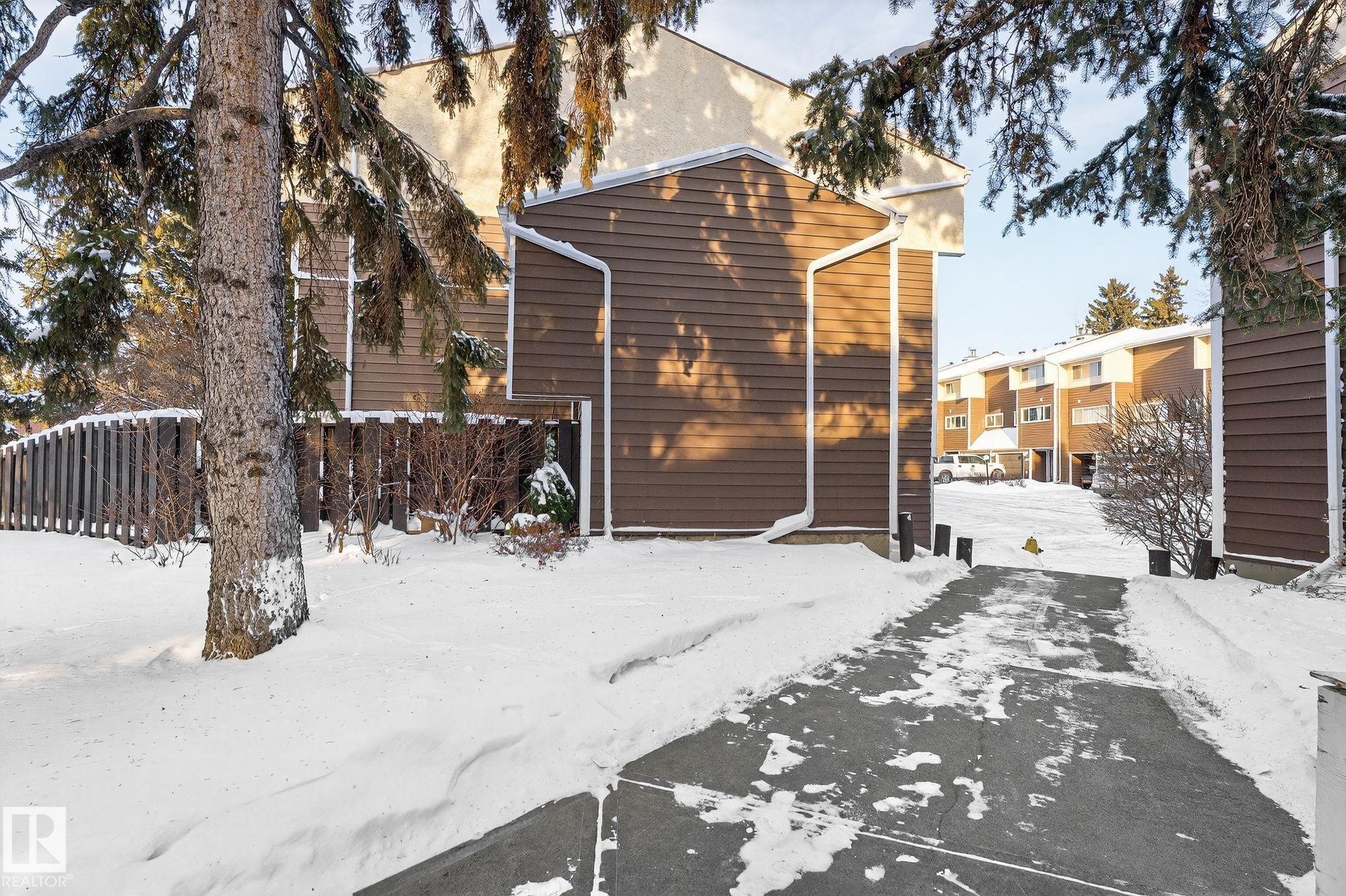 1037 Millbourne Rd E NW, Michaels Park, Edmonton