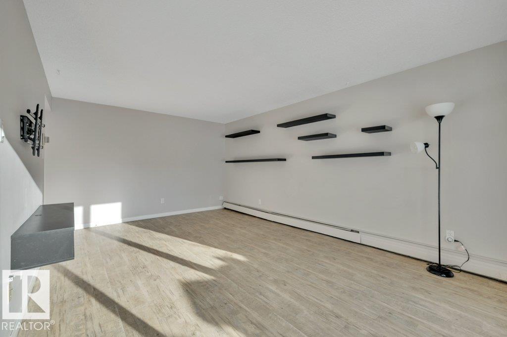 Photo 7 at 102 - 11455 41 Avenue NW, Royal Gardens, Edmonton