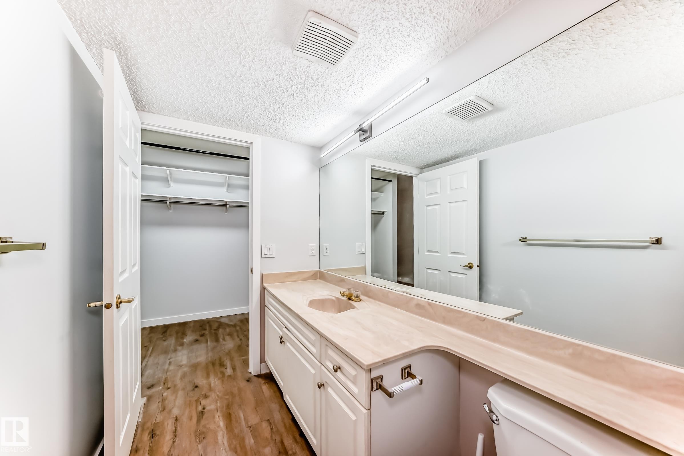 Photo 29 at 112 - 11716 100 Avenue NW, Wîhkwêntôwin, Edmonton