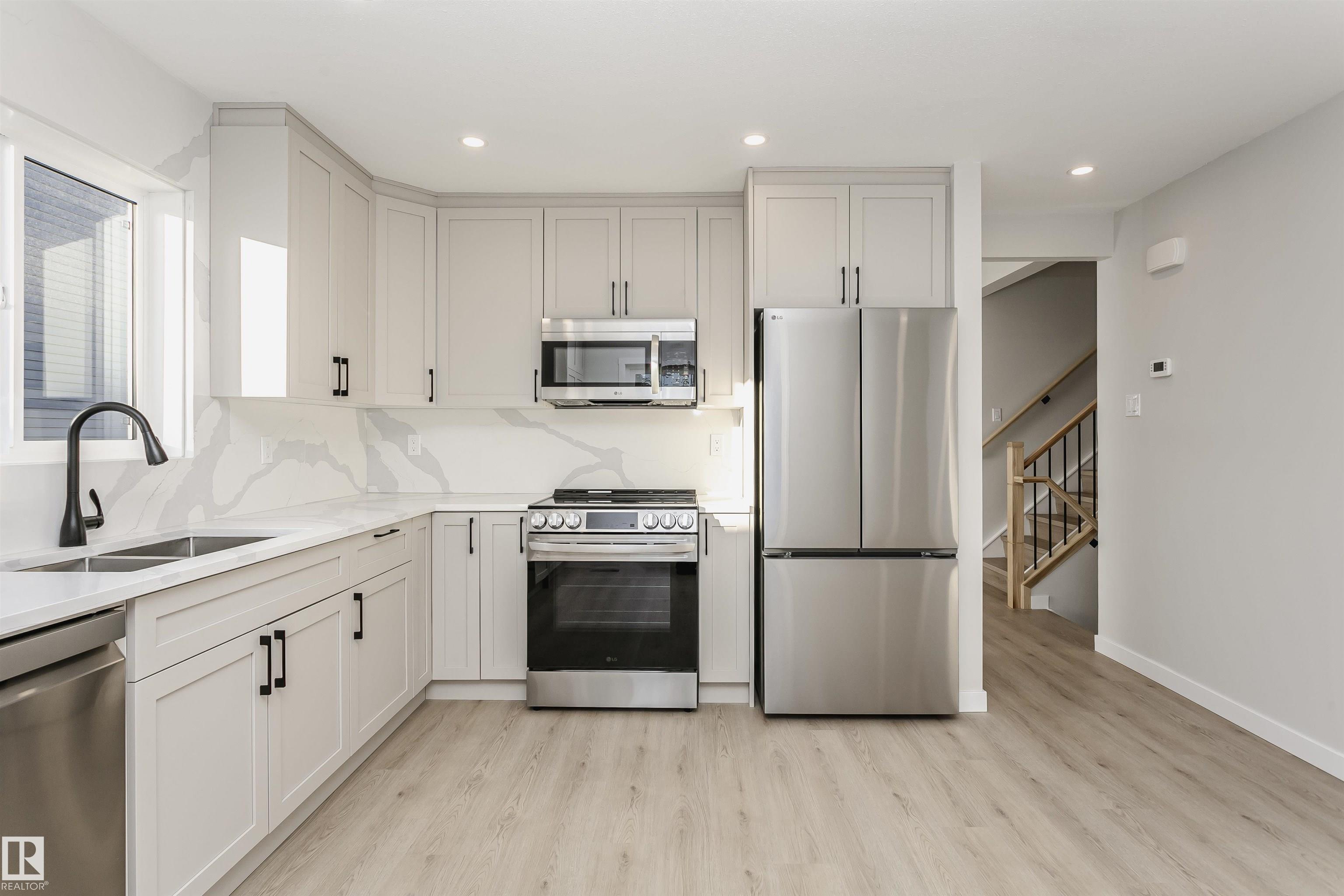 Photo 13 at 76 Dayton Crescent, Deer Ridge, St. Albert