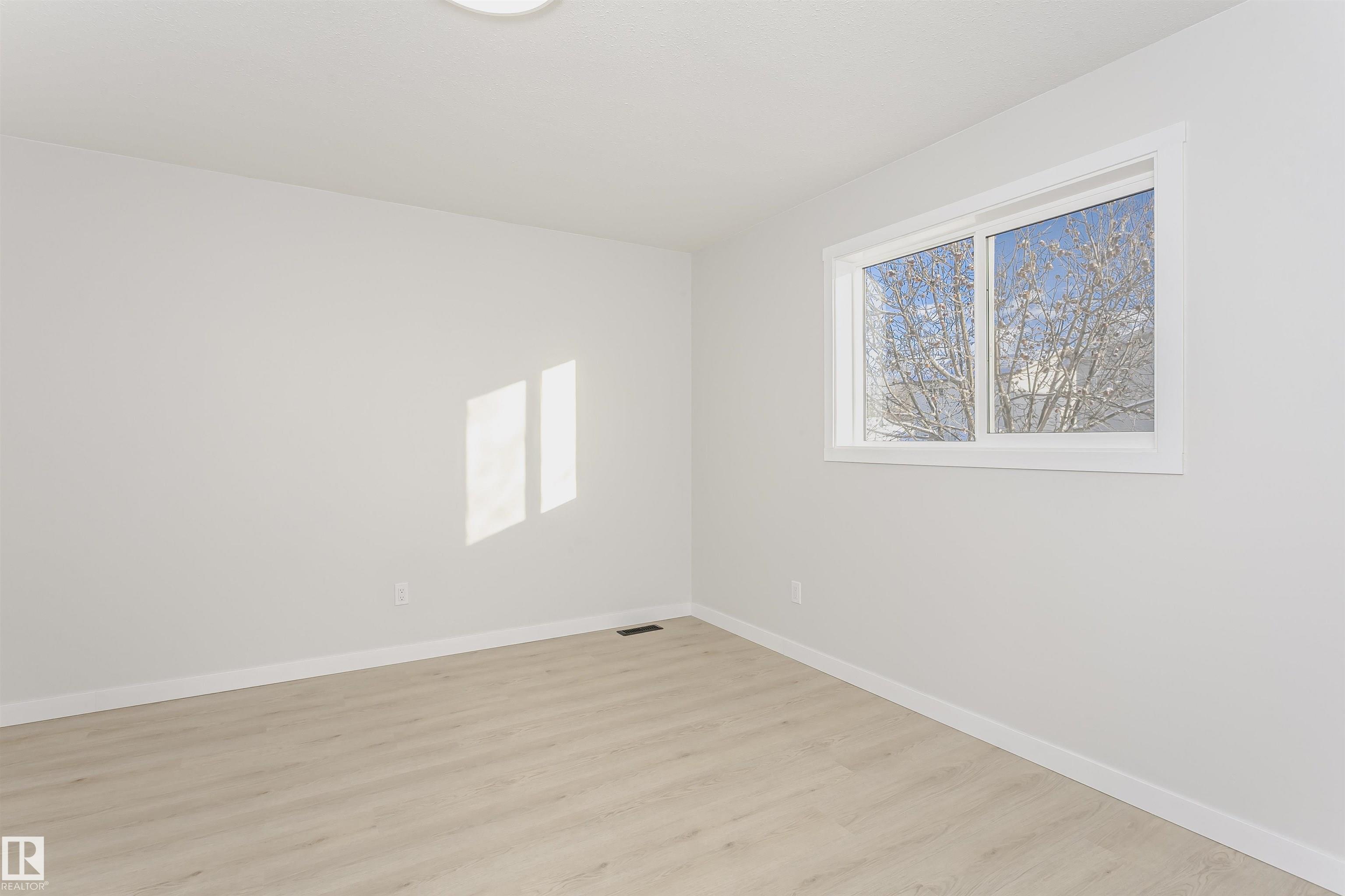 Photo 18 at 76 Dayton Crescent, Deer Ridge, St. Albert