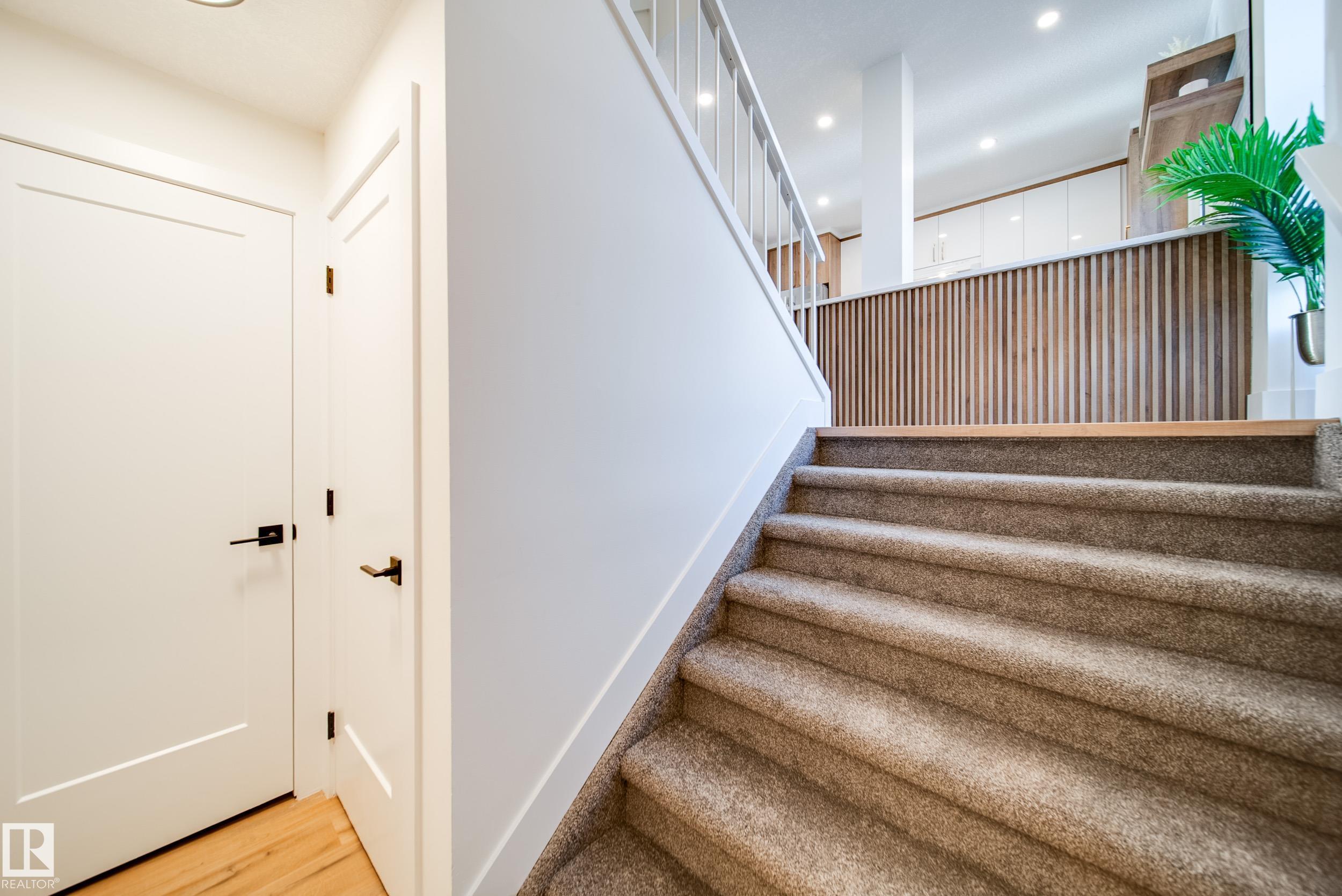 Photo 16 at 5394 38a Avenue NW, Greenview, Edmonton