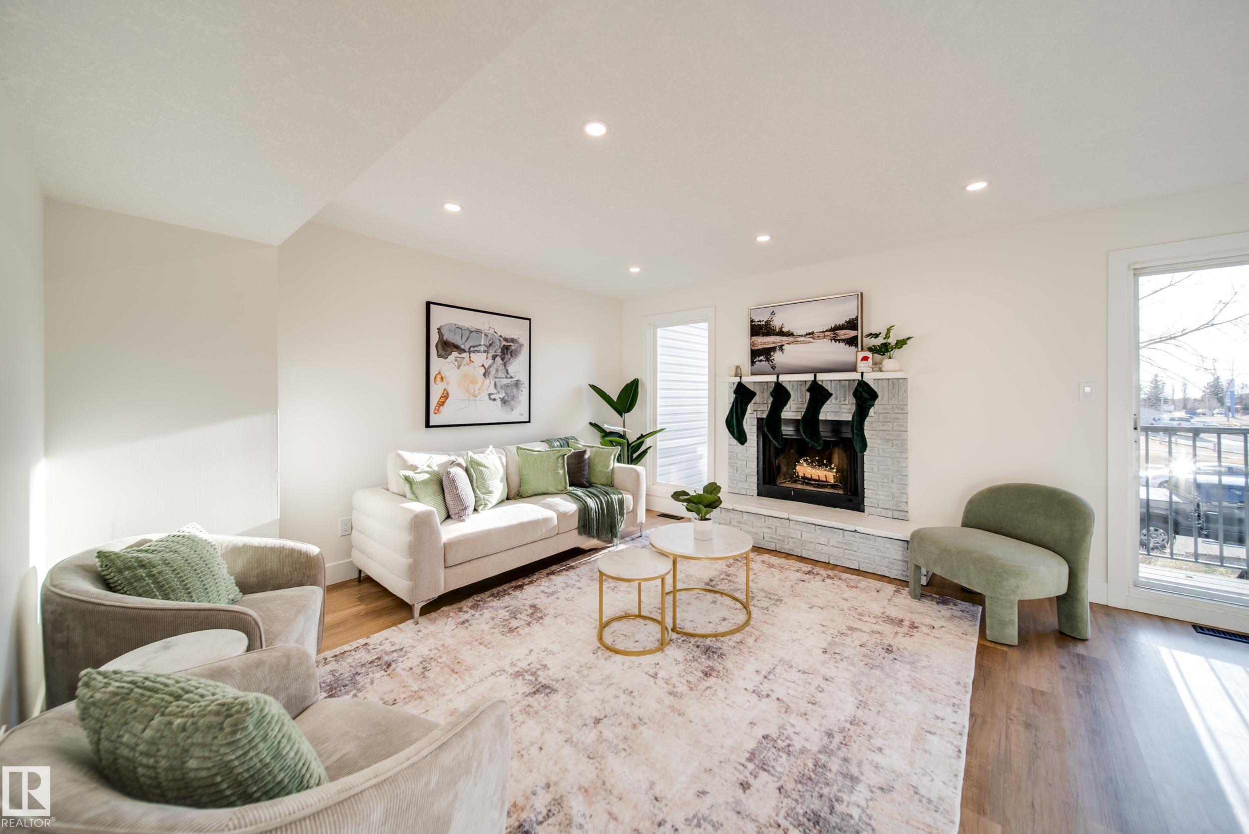 Photo 8 at 5394 38a Avenue NW, Greenview, Edmonton