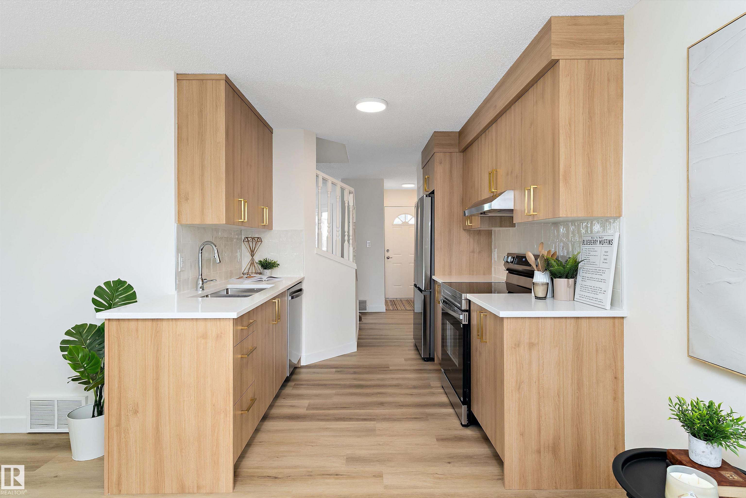 Photo 17 at 63 - 1033 Youville Drive W NW, Tawa, Edmonton