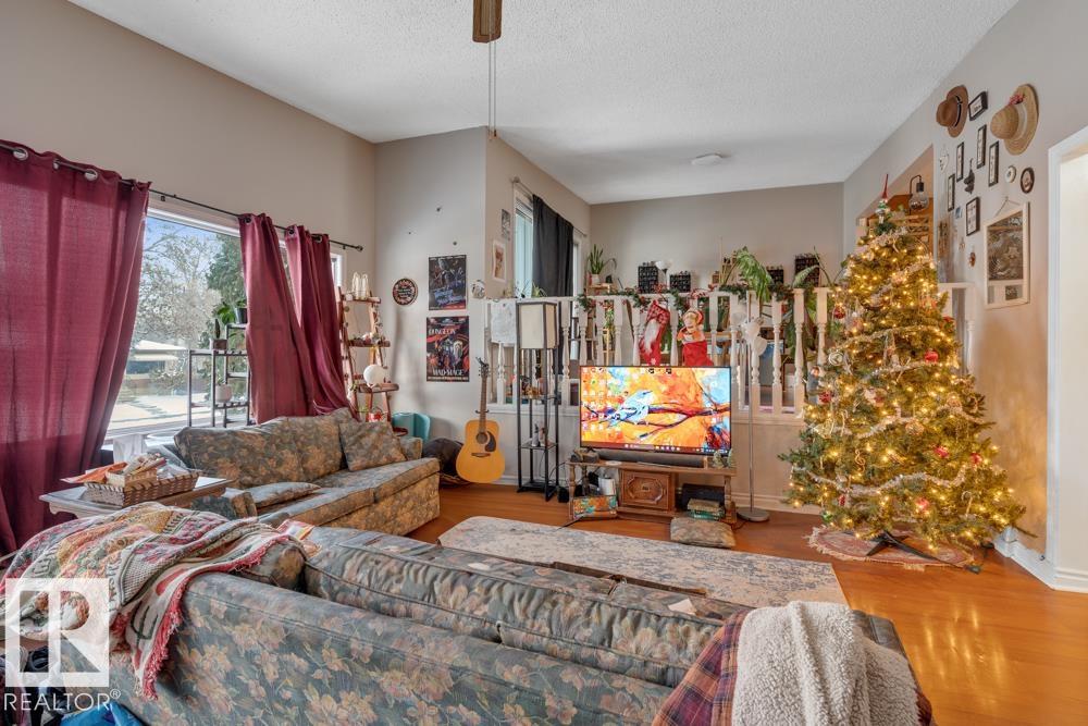 8705-8707 122 Avenue NW, Eastwood, Edmonton