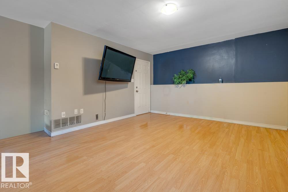 Photo 15 at 8705-8707 122 Avenue NW, Eastwood, Edmonton