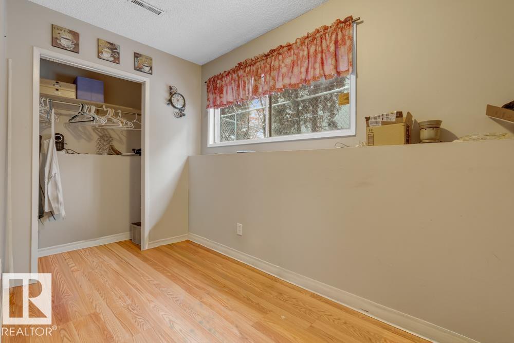 Photo 17 at 8705-8707 122 Avenue NW, Eastwood, Edmonton