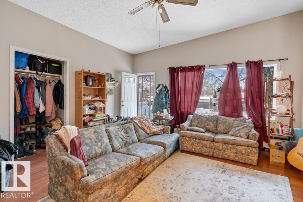 8705-8707 122 Avenue NW, Eastwood, Edmonton