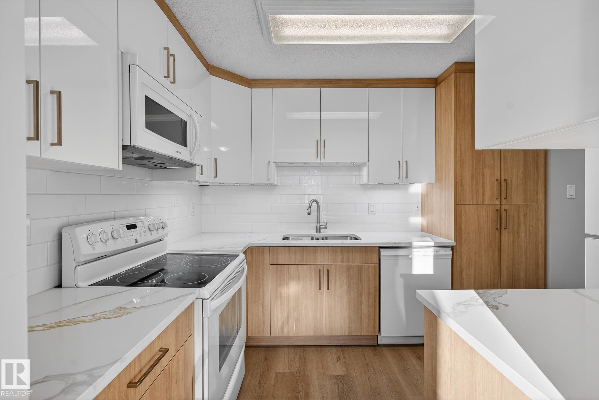 Photo 11 at 3205 142 Avenue NW, Hairsine, Edmonton