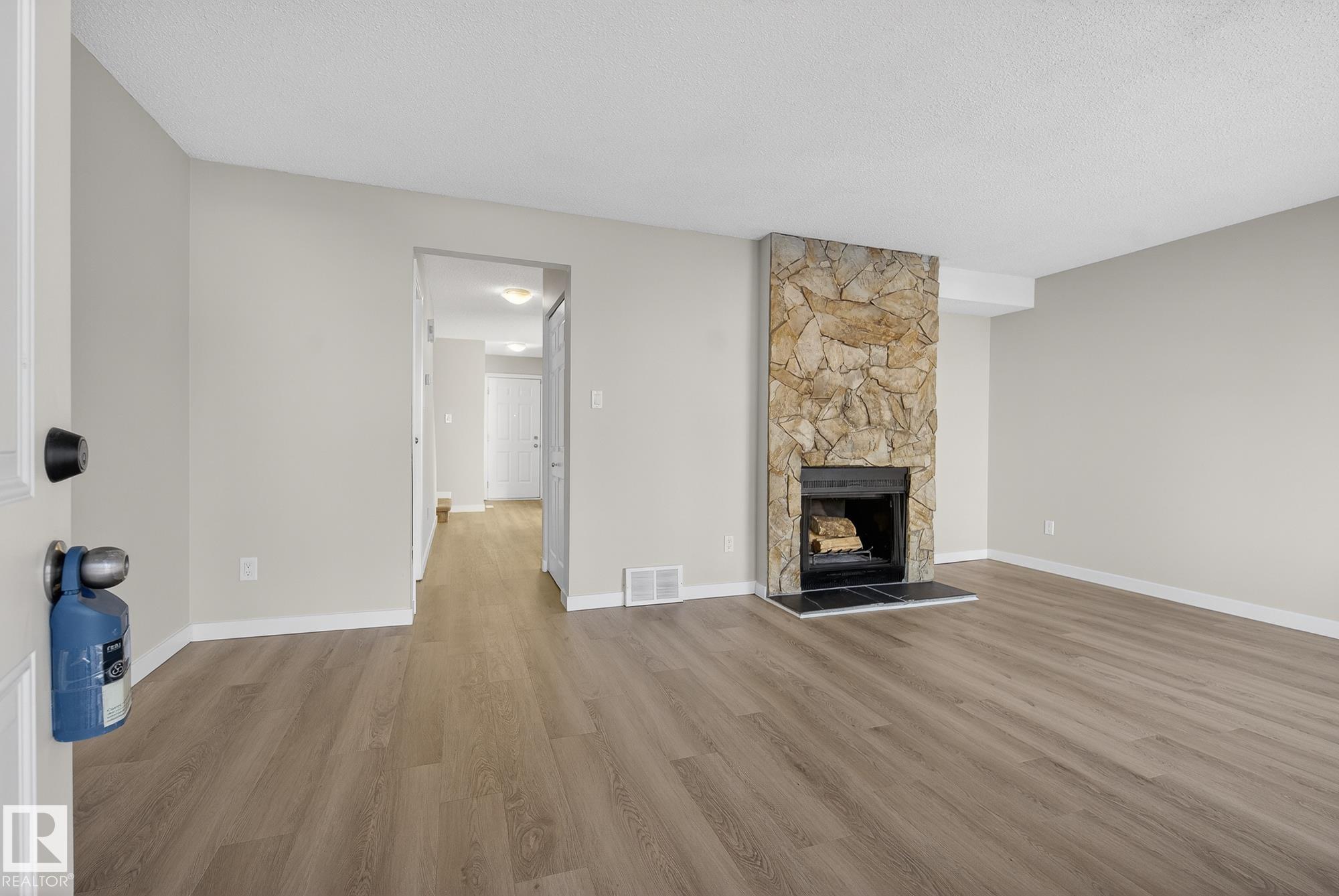 Photo 8 at 3205 142 Avenue NW, Hairsine, Edmonton