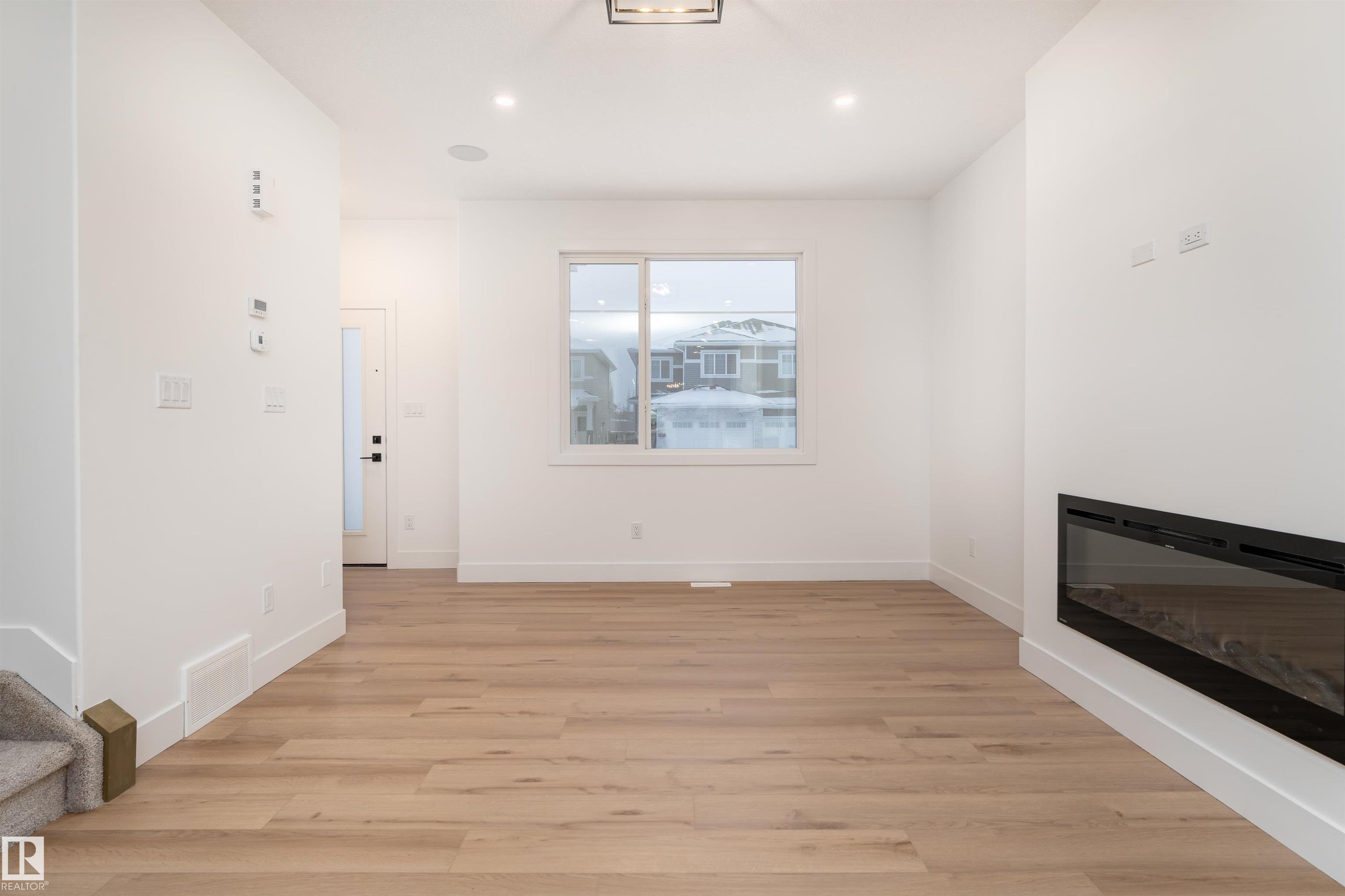 Photo 13 at 3111 Magpie Way NW, Starling, Edmonton