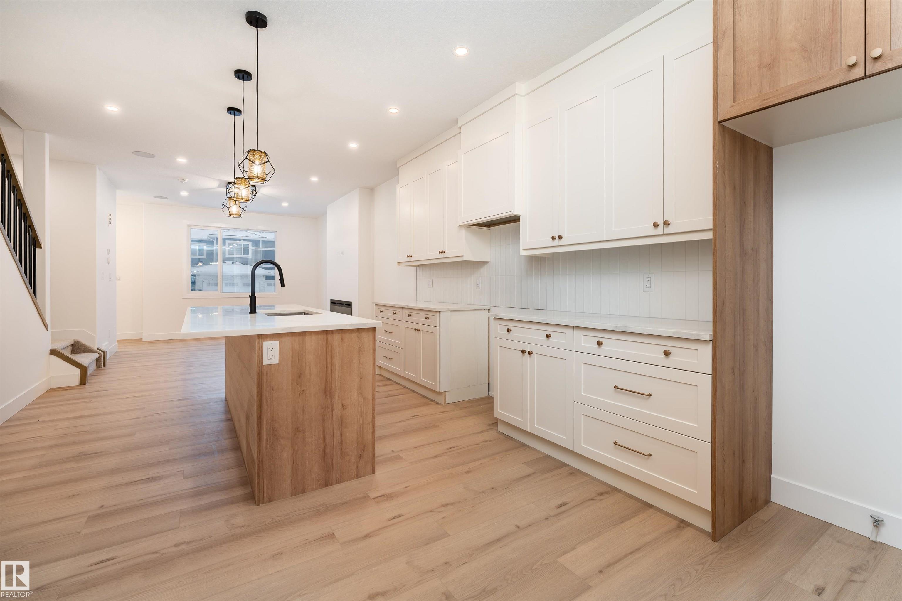 Photo 7 at 3111 Magpie Way NW, Starling, Edmonton