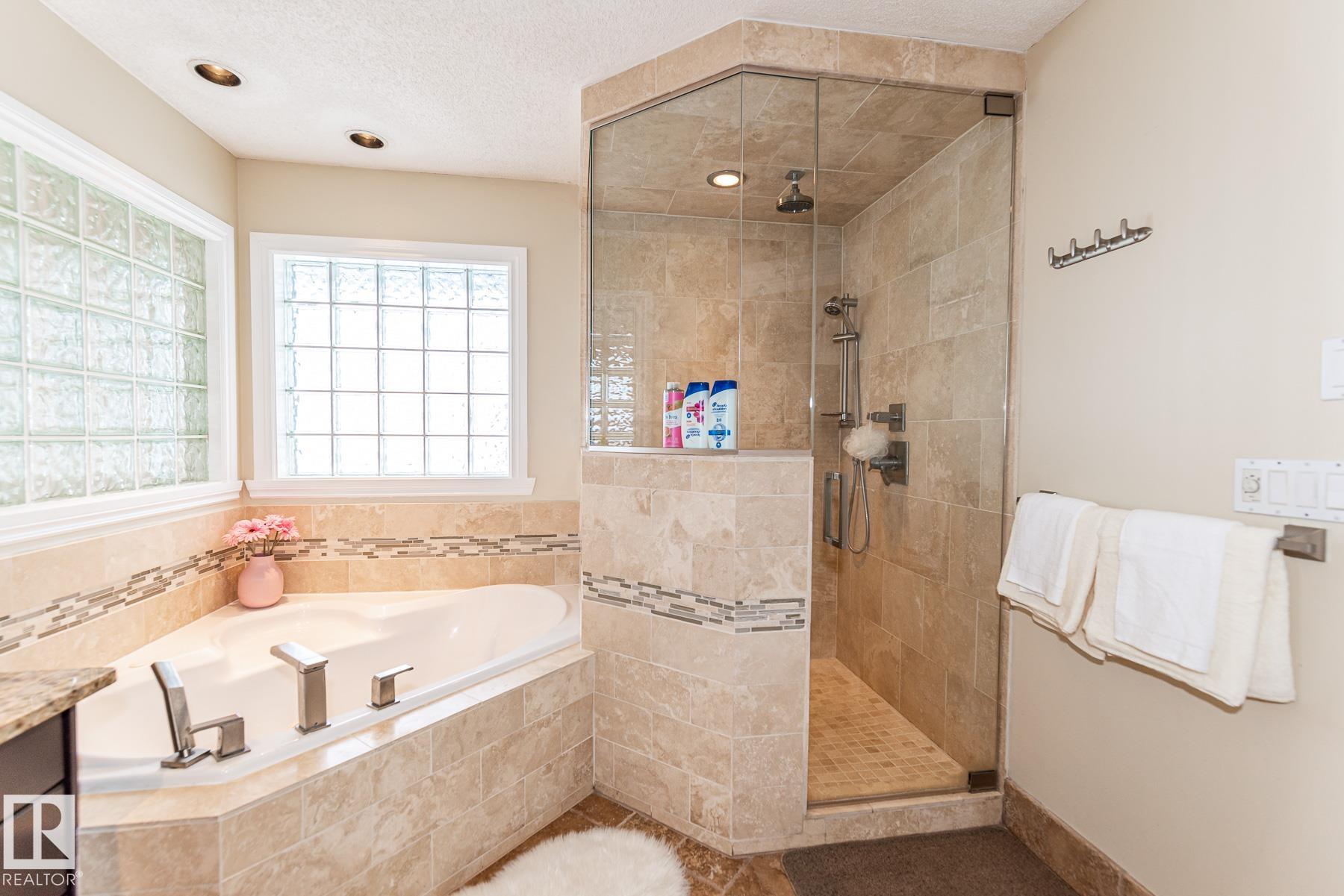 Photo 27 at 1135 116 Street NW, Twin Brooks, Edmonton