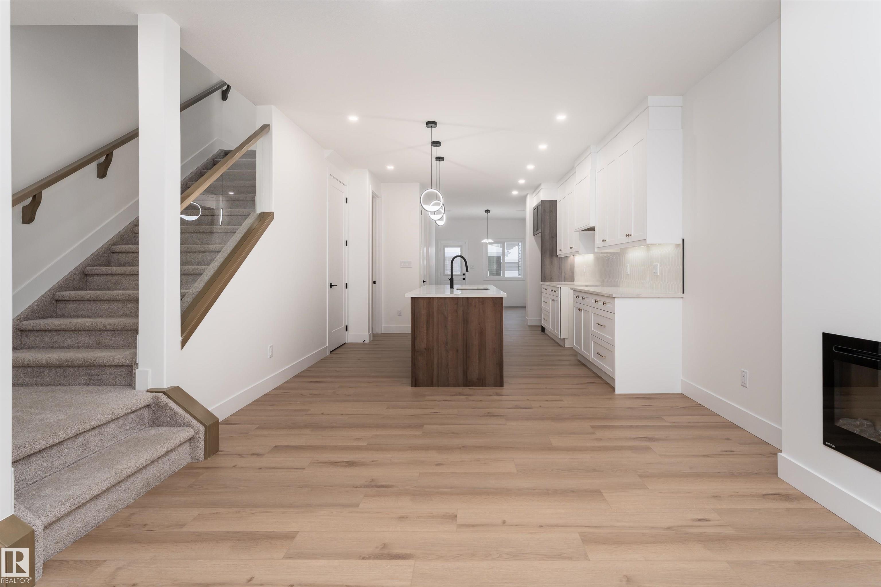 Photo 7 at 3109 Magpie Way NW, Starling, Edmonton