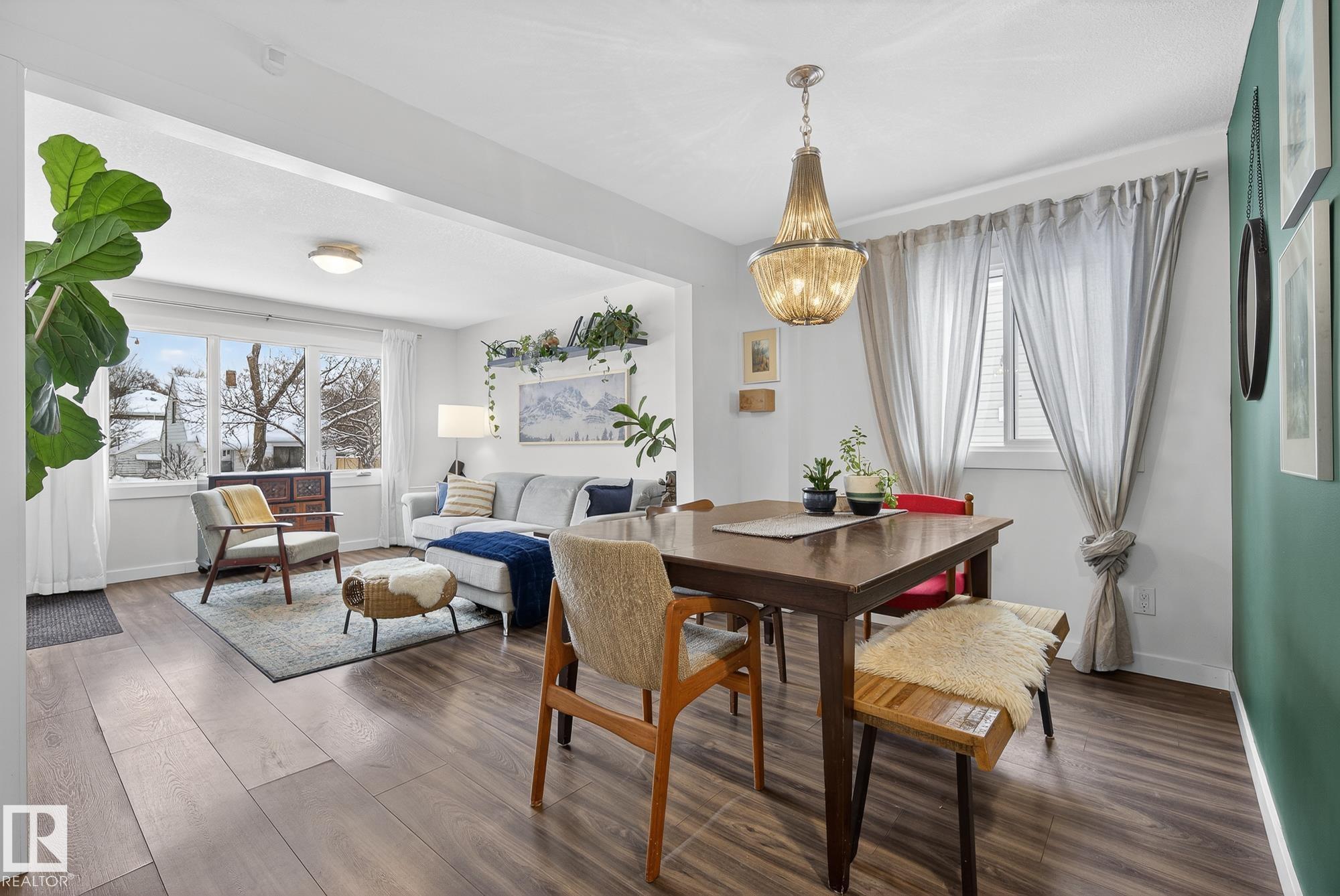 Photo 11 at 9022 92 Street NW, Bonnie Doon, Edmonton