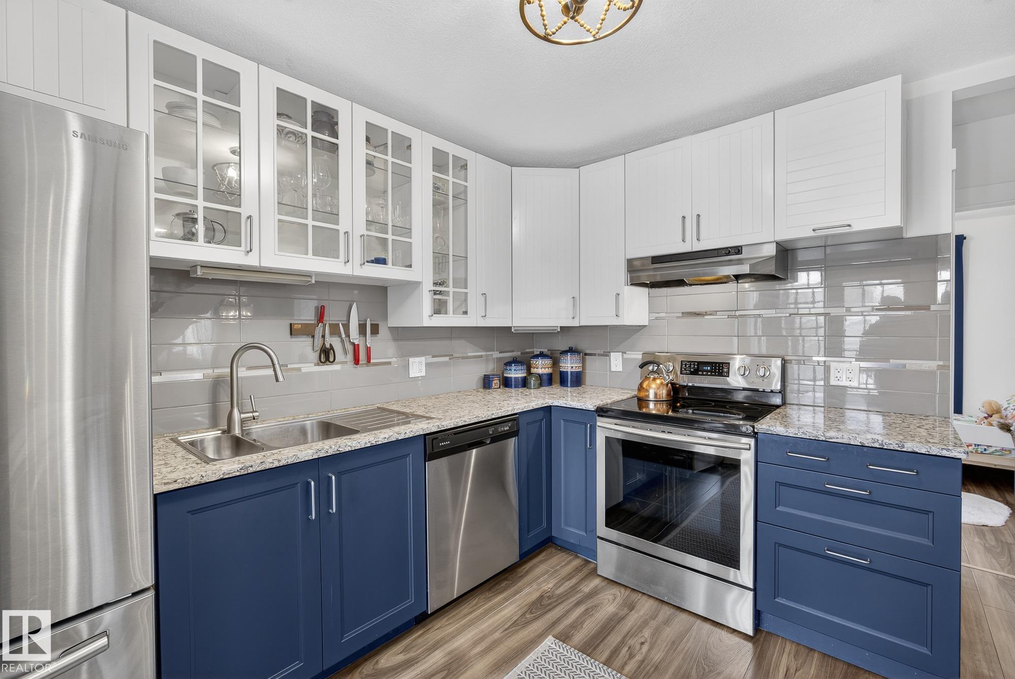 Photo 15 at 9022 92 Street NW, Bonnie Doon, Edmonton