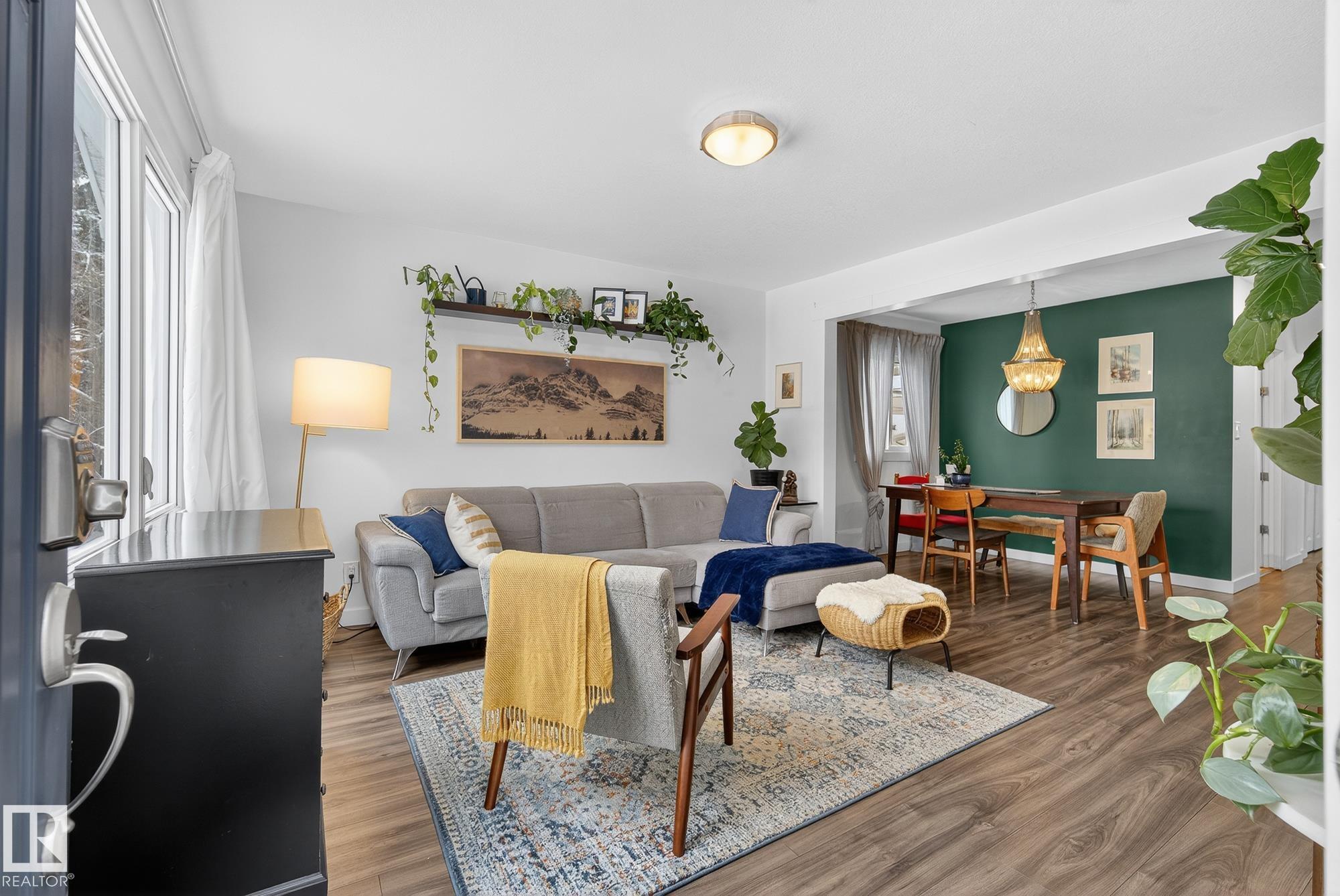 9022 92 Street NW, Bonnie Doon, Edmonton