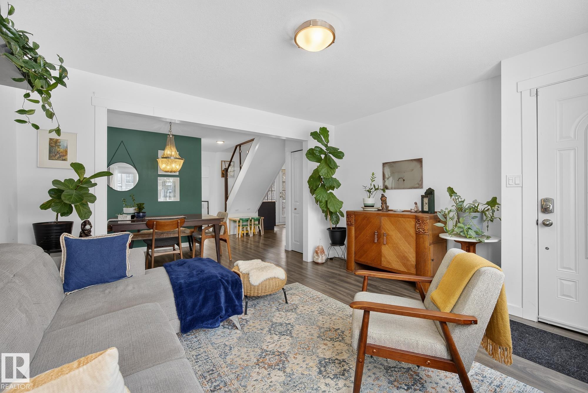 9022 92 Street NW, Bonnie Doon, Edmonton