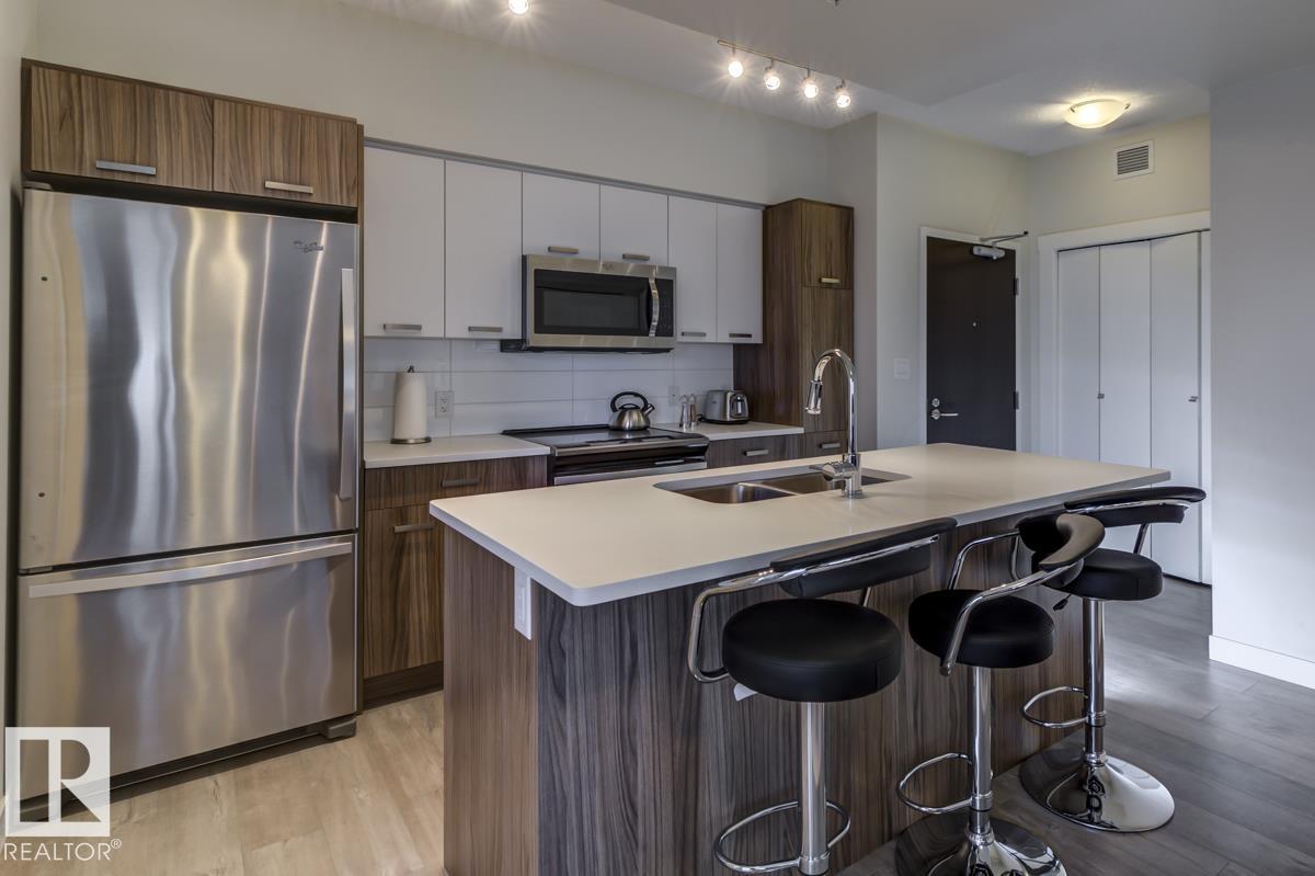 Photo 8 at 1707 - 10410 102 Avenue NW, Downtown, Edmonton