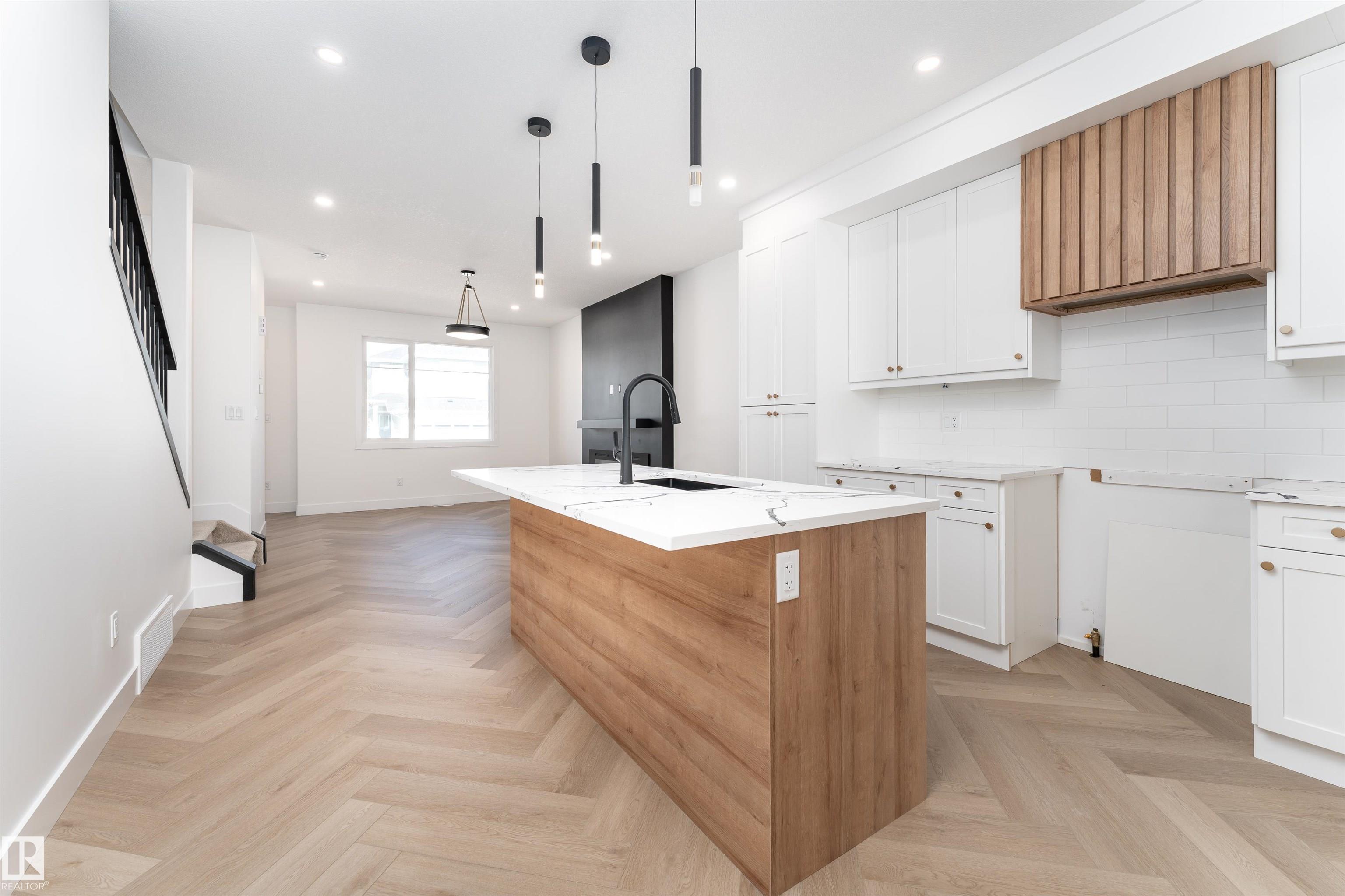 3127 Magpie Way NW, Starling, Edmonton