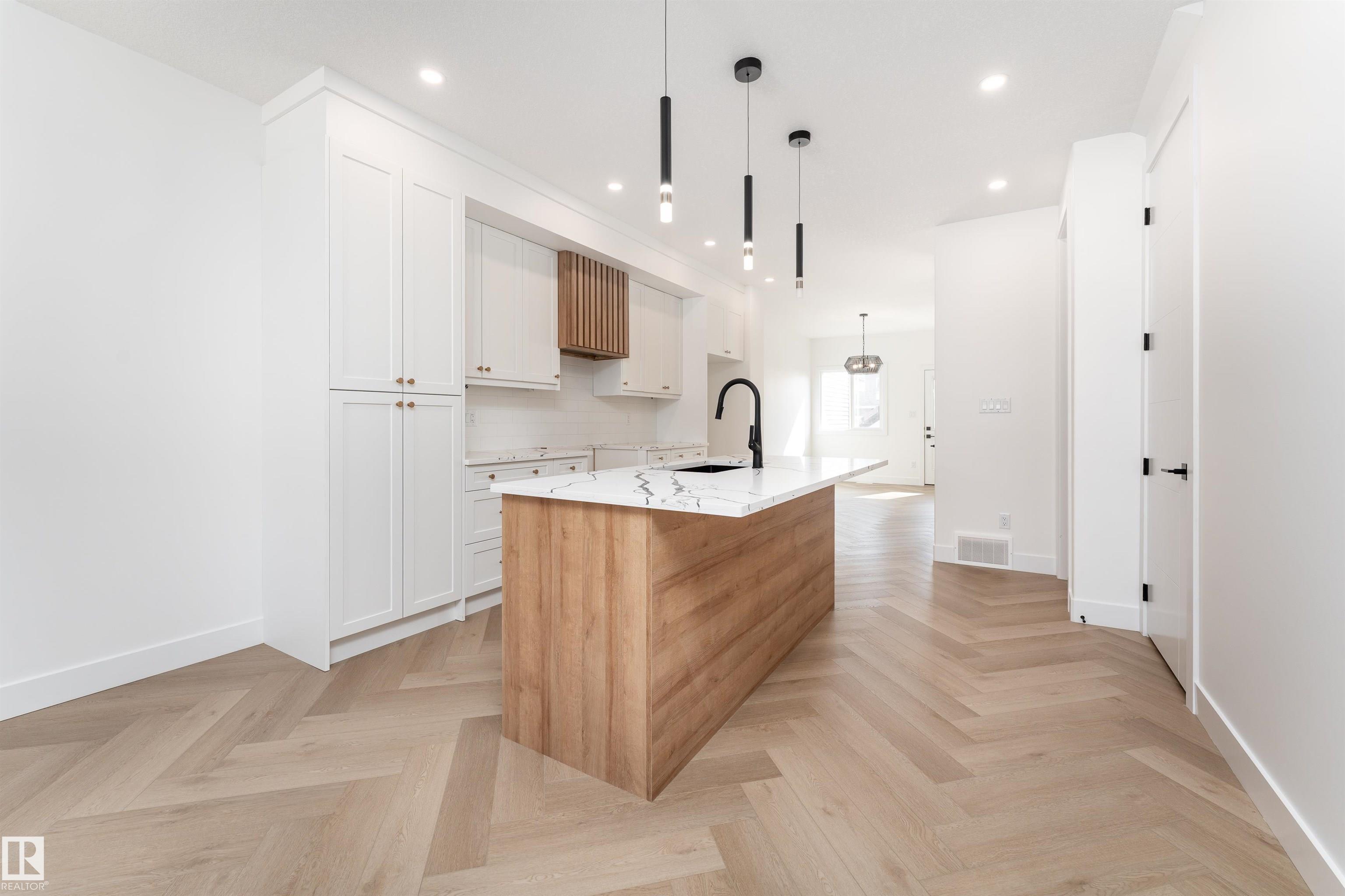 3127 Magpie Way NW, Starling, Edmonton