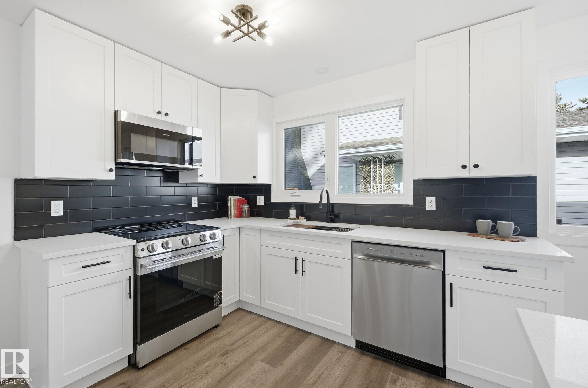 Photo 12 at 2722 104a Street NW, Ermineskin, Edmonton