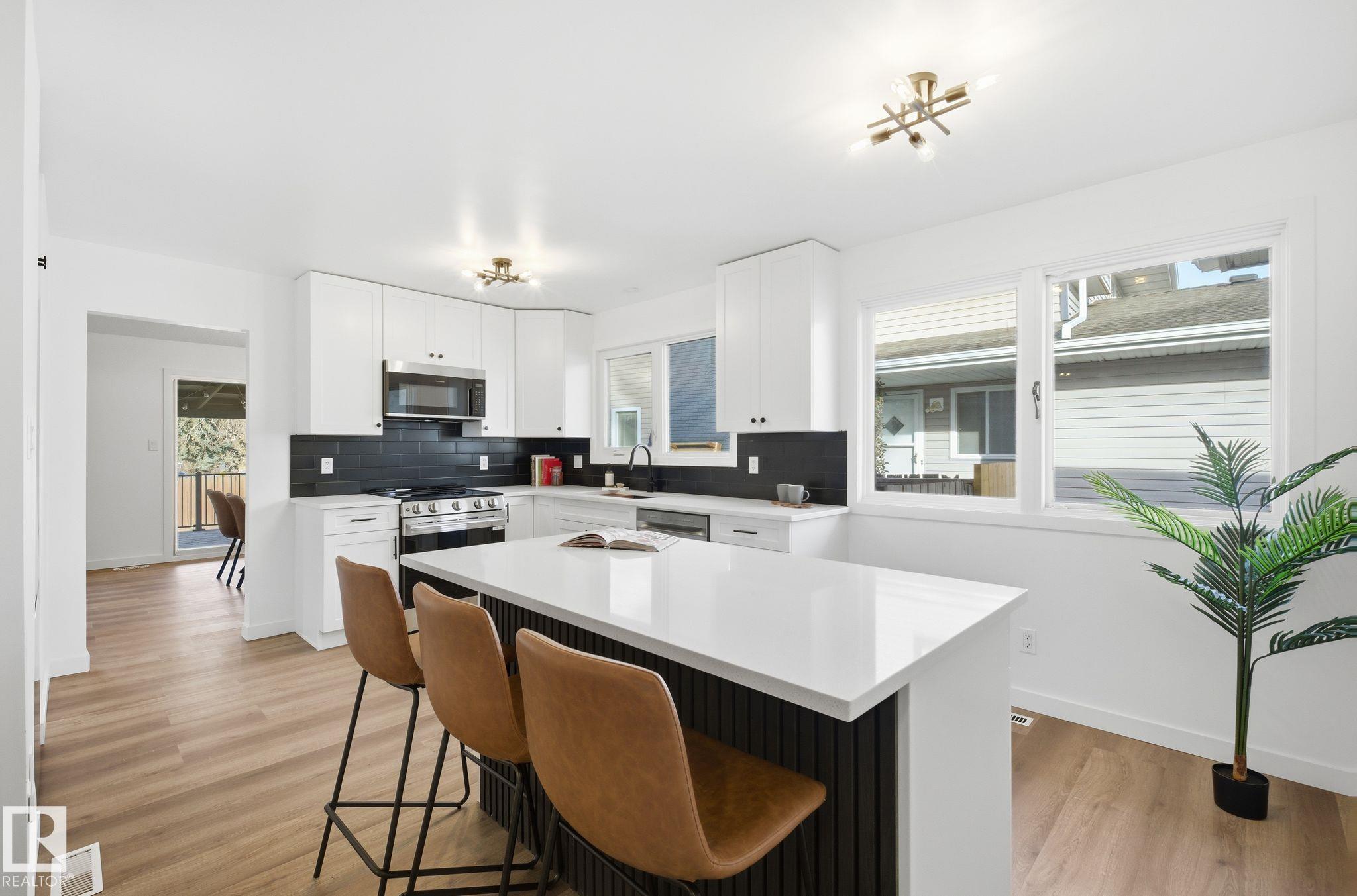 Photo 15 at 2722 104a Street NW, Ermineskin, Edmonton