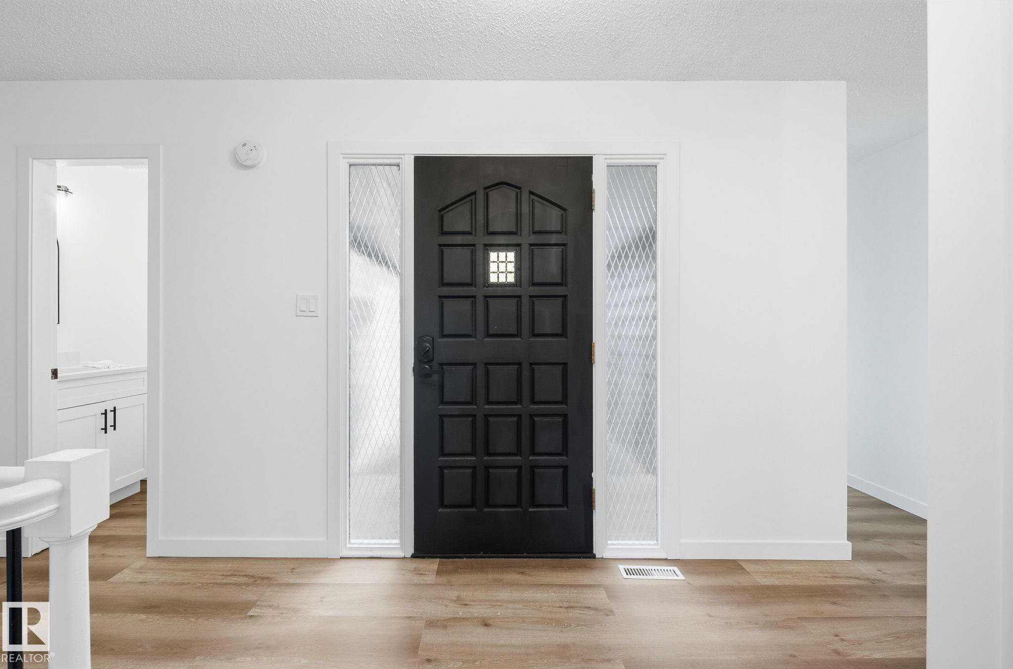 2722 104a Street NW, Ermineskin, Edmonton