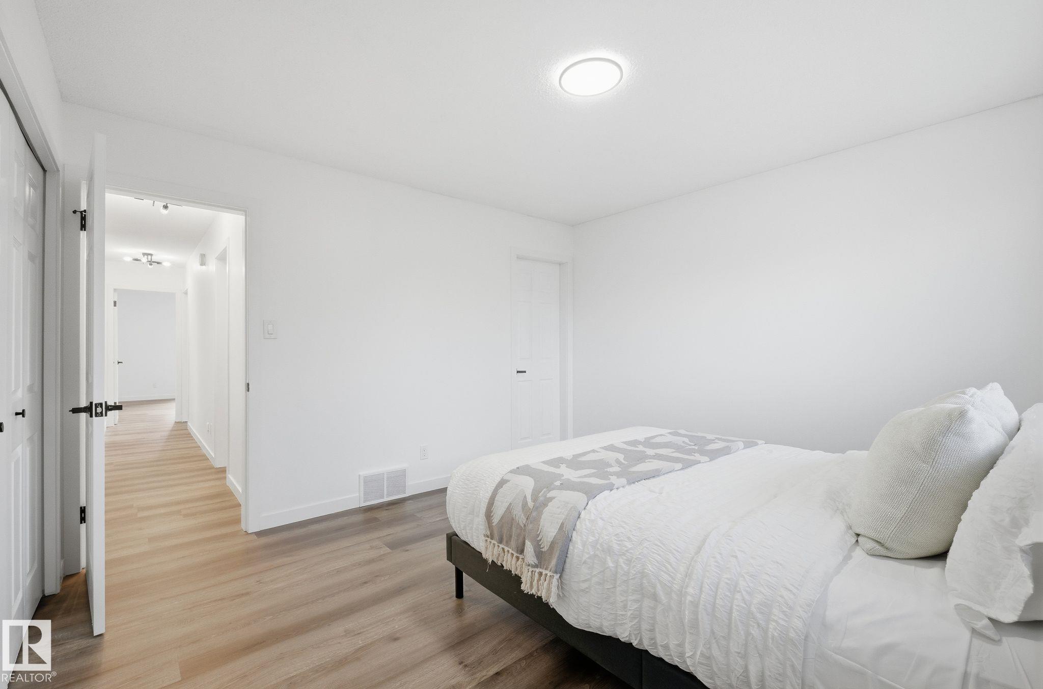 Photo 21 at 2722 104a Street NW, Ermineskin, Edmonton