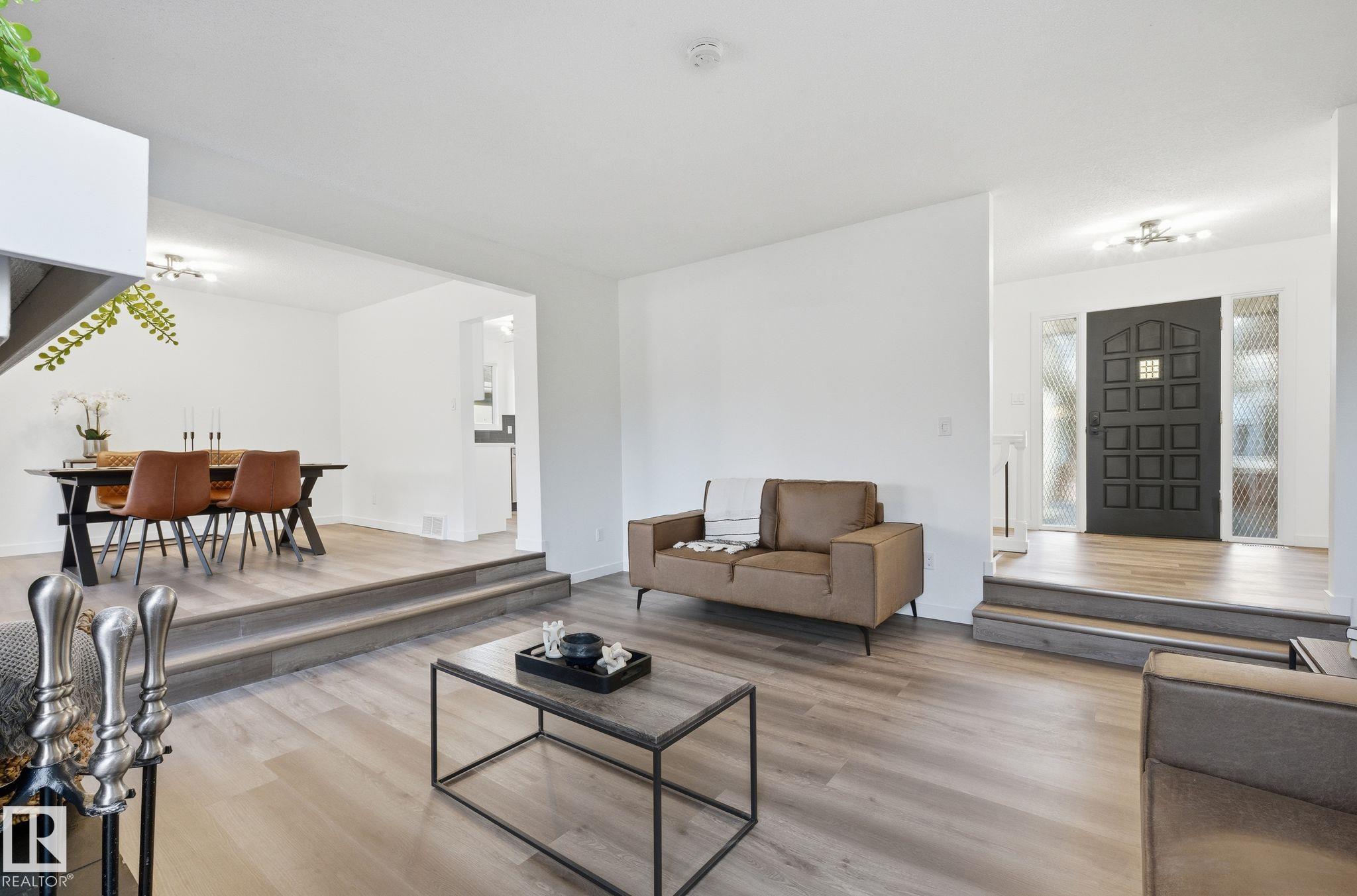 Photo 6 at 2722 104a Street NW, Ermineskin, Edmonton