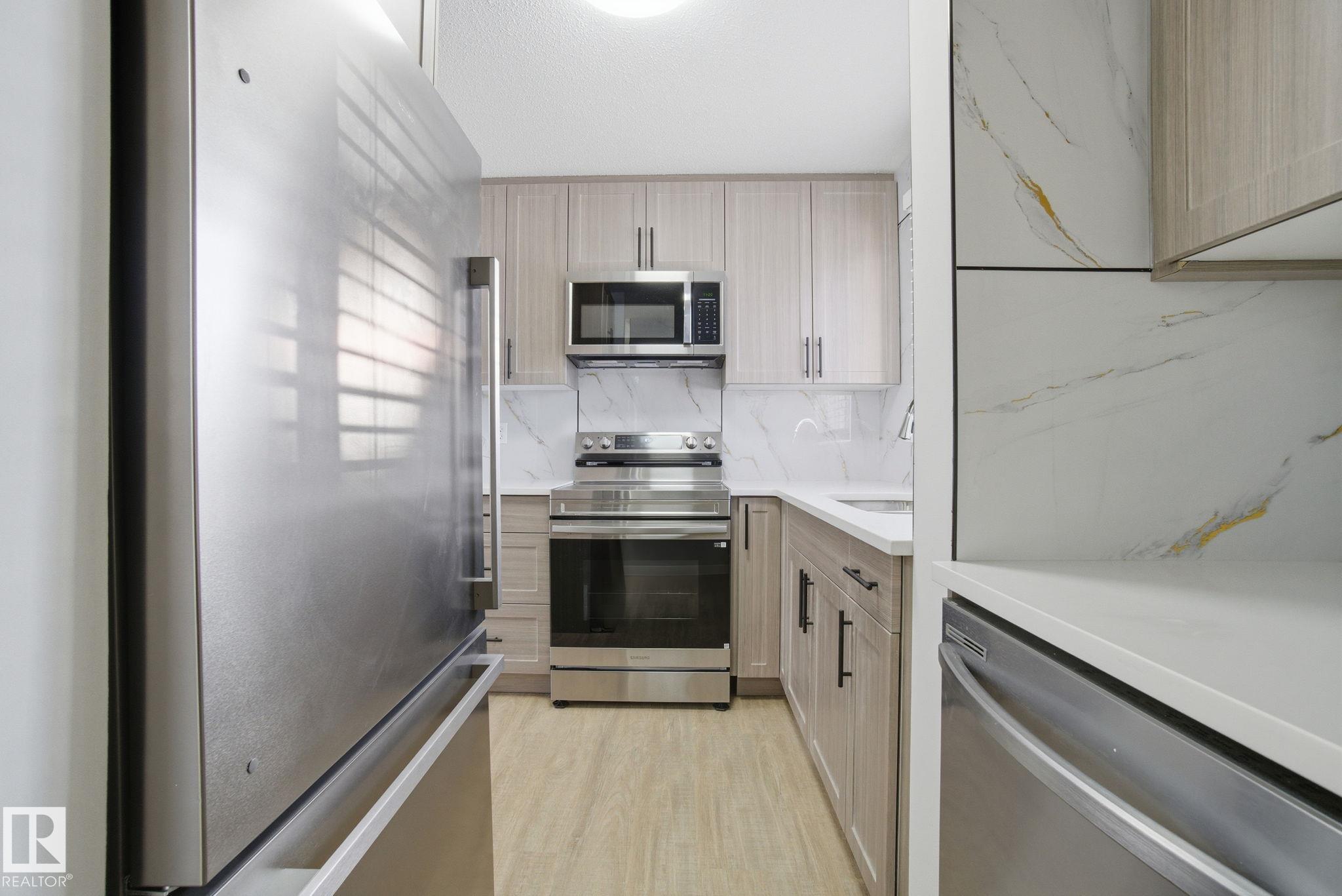 Photo 9 at 5538 145 Avenue NW, Casselman, Edmonton