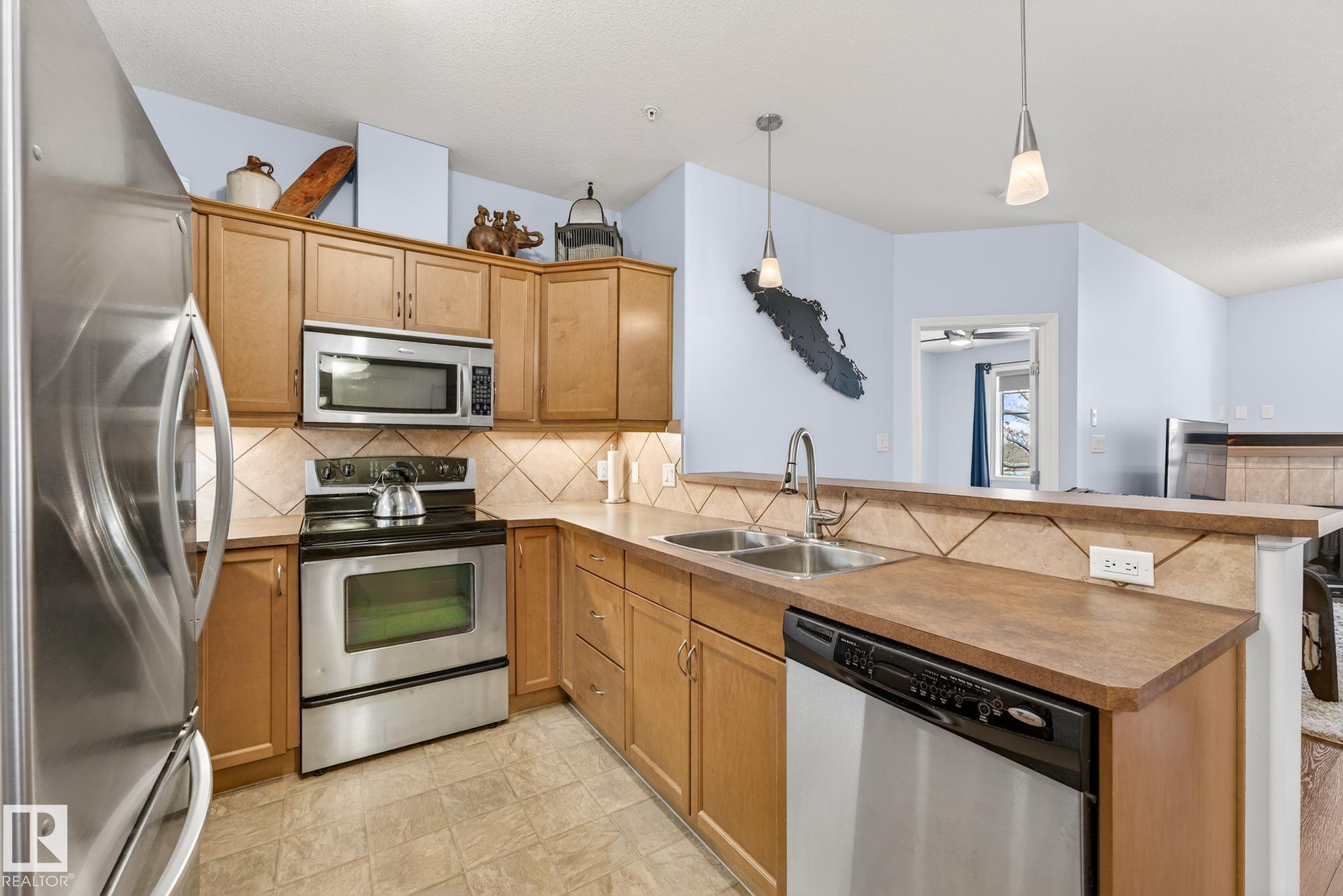 Photo 8 at 230 - 2503 Hanna Crescent NW, Haddow, Edmonton