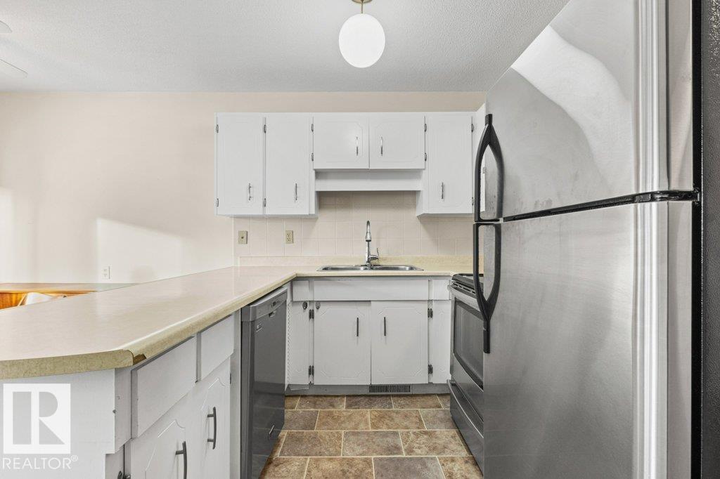 Photo 32 at 23 Pineview Horizon Village, Pineview, St. Albert