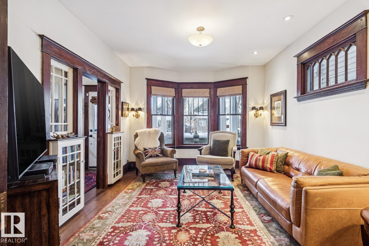 Photo 6 at 10720 126 Street NW, Westmount, Edmonton