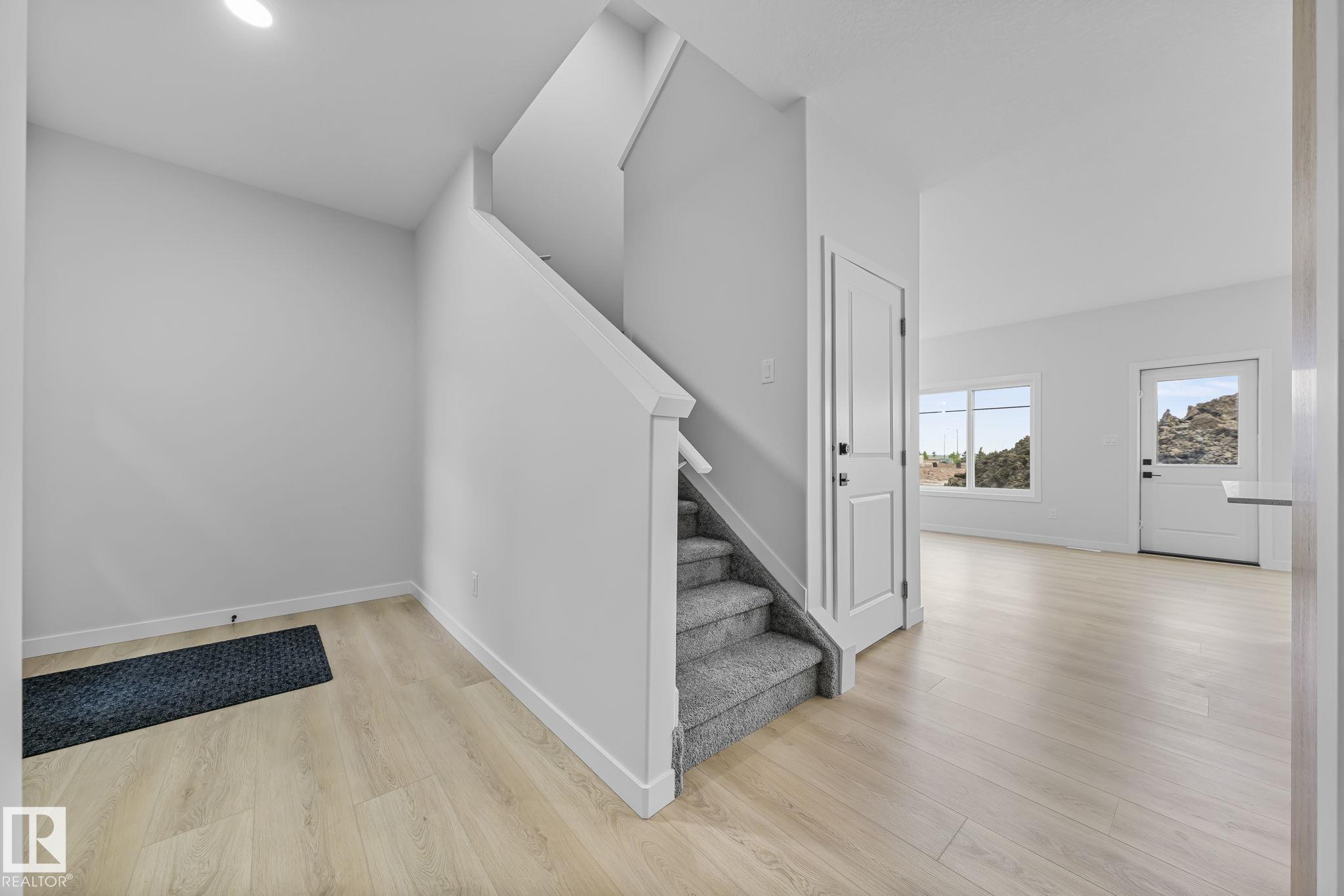 6385 King Wynd SW, Keswick, Edmonton