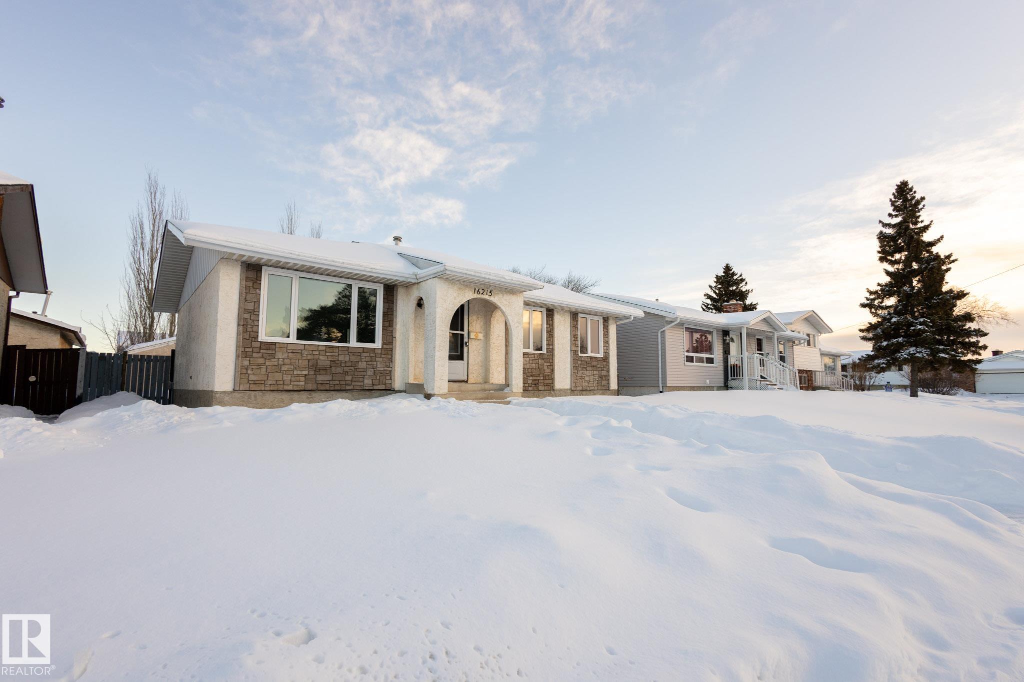 16215 102 Street NW, Lorelei, Edmonton
